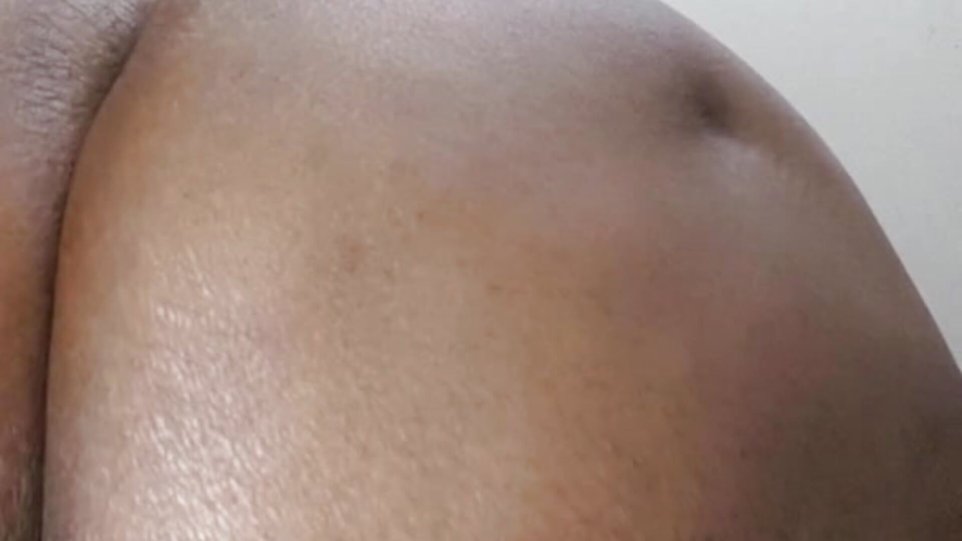 Farts - video by AddictiveAssCurves cam model