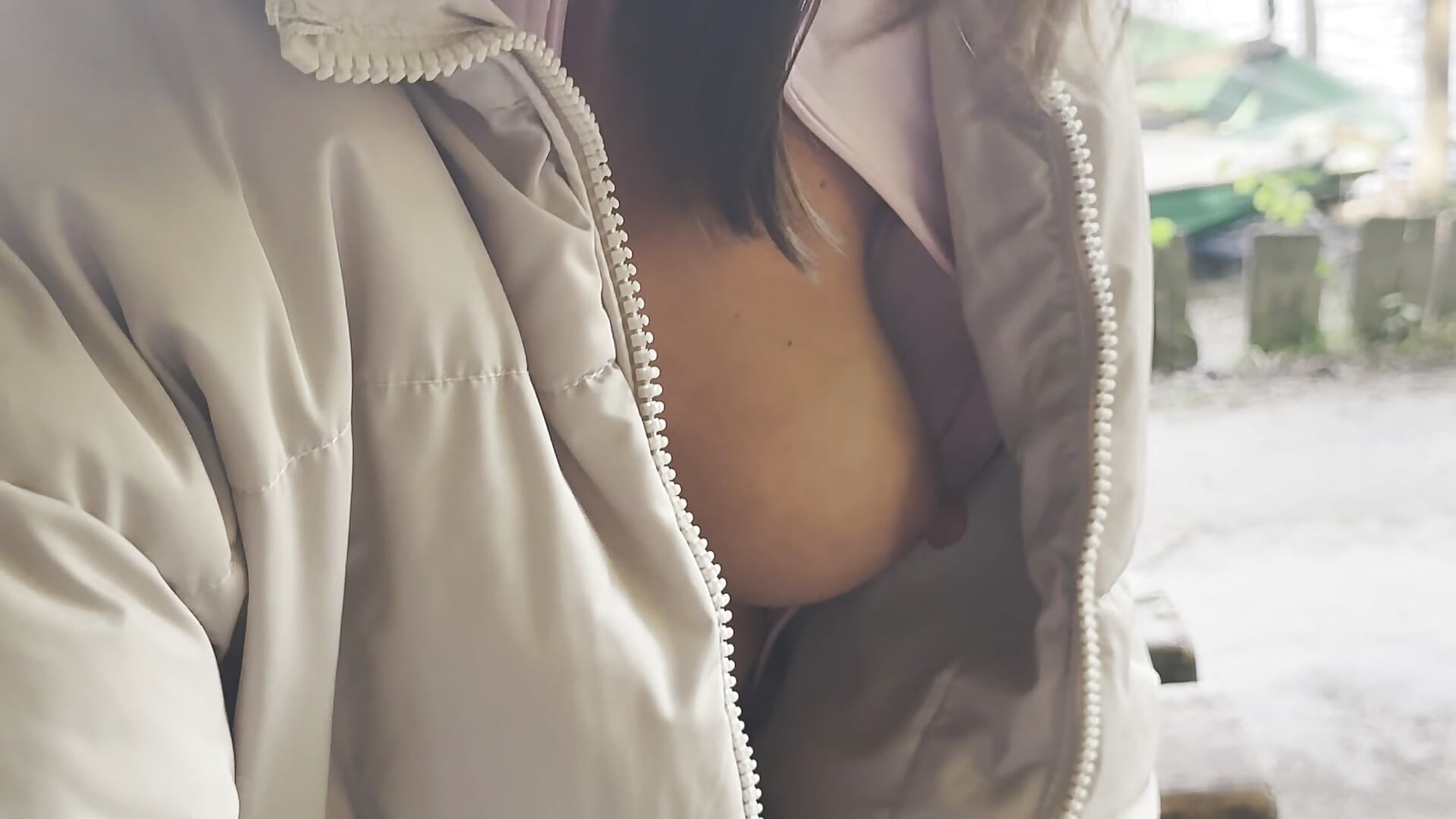 Sétáltunk, élveztünk, lebuktunk😲🤭🚶🏻‍♀️🚶🏻🌳🫦💦 - video di 21sweetSunny modella di cam