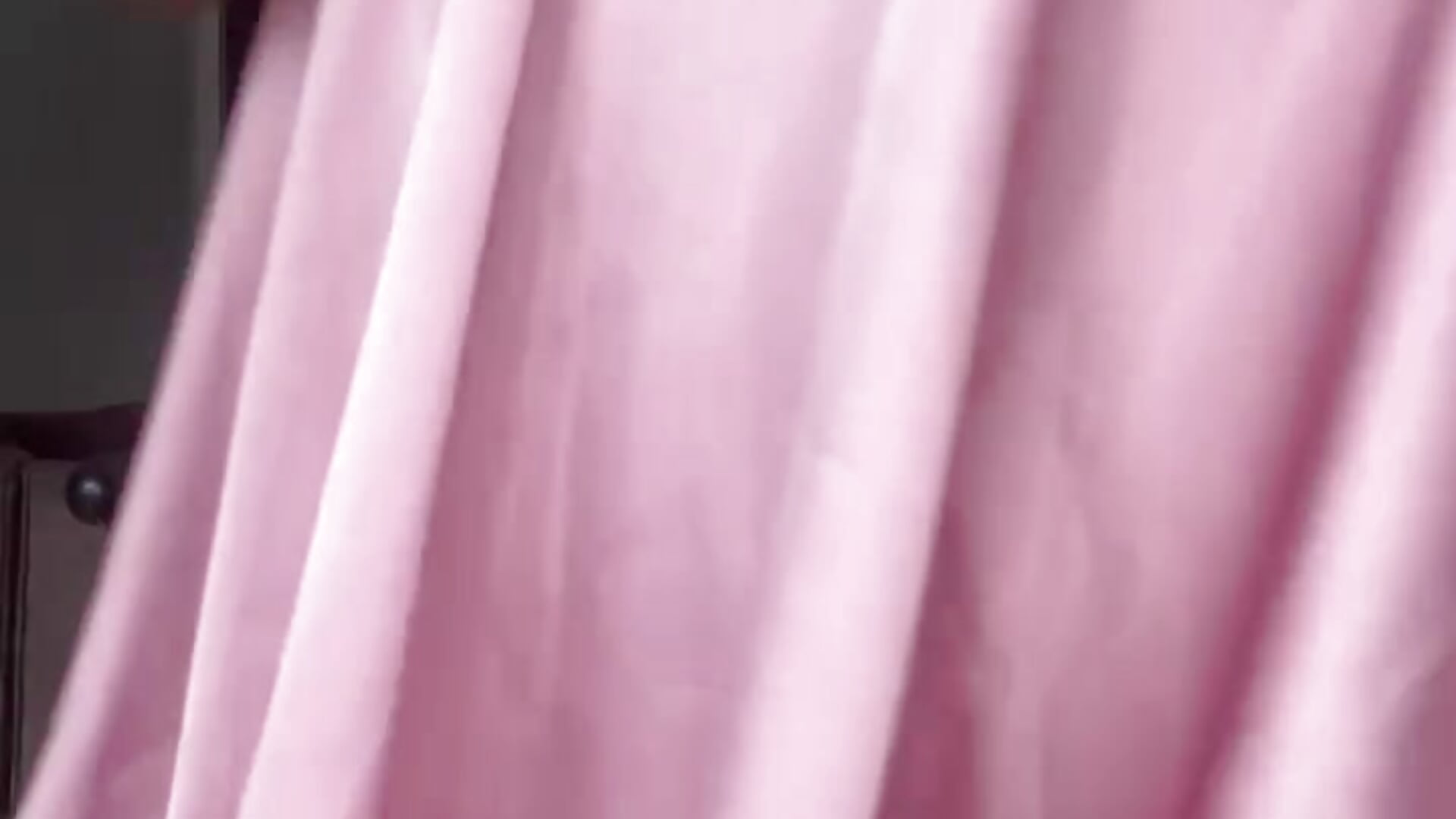 Do you like my outfit? - video by Kattycollinss1 cam model