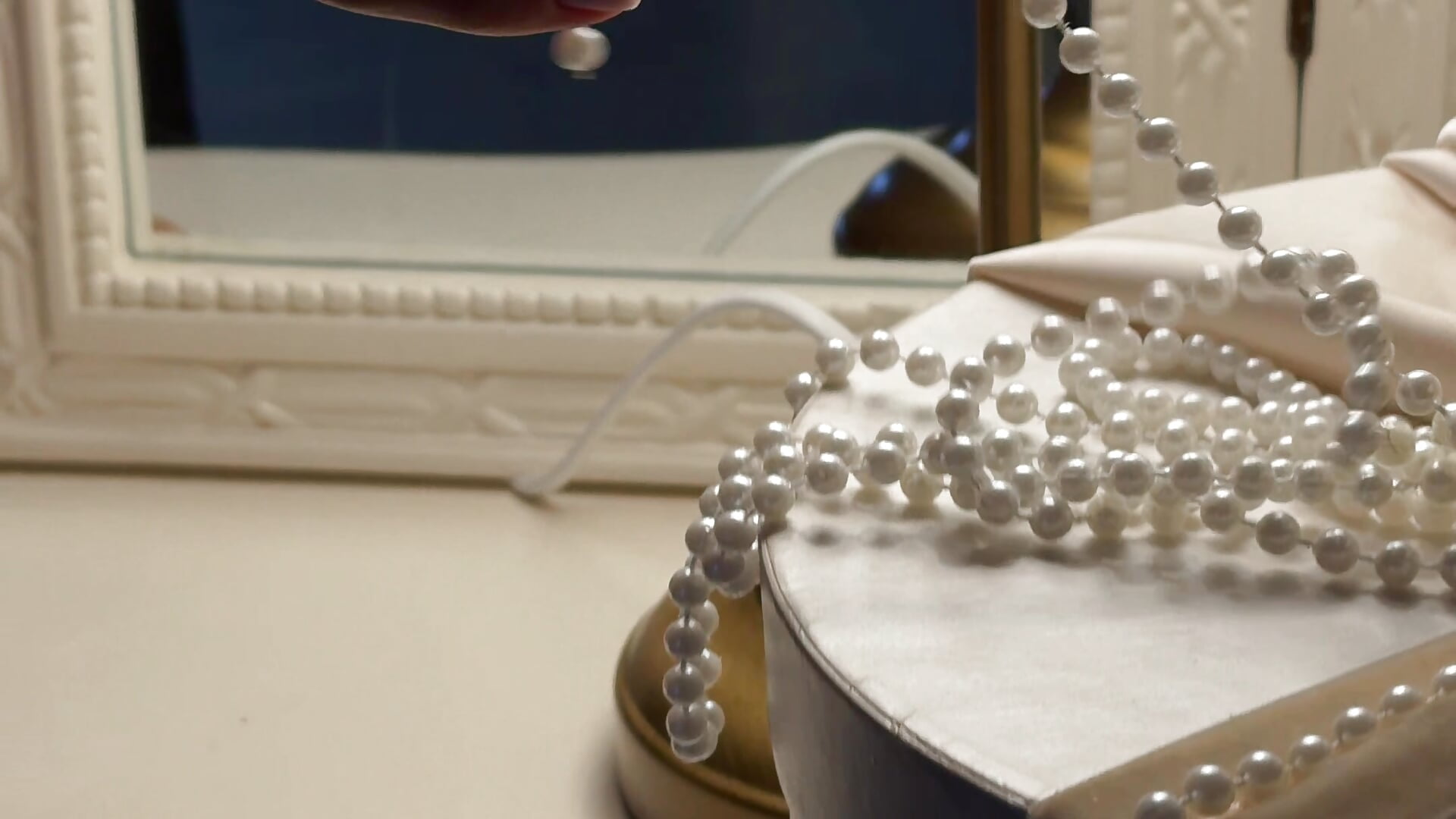 In the Christmas spirit, I want to give warmth, and we share the warmth with you.❤️ - video by Miya_Nika cam model