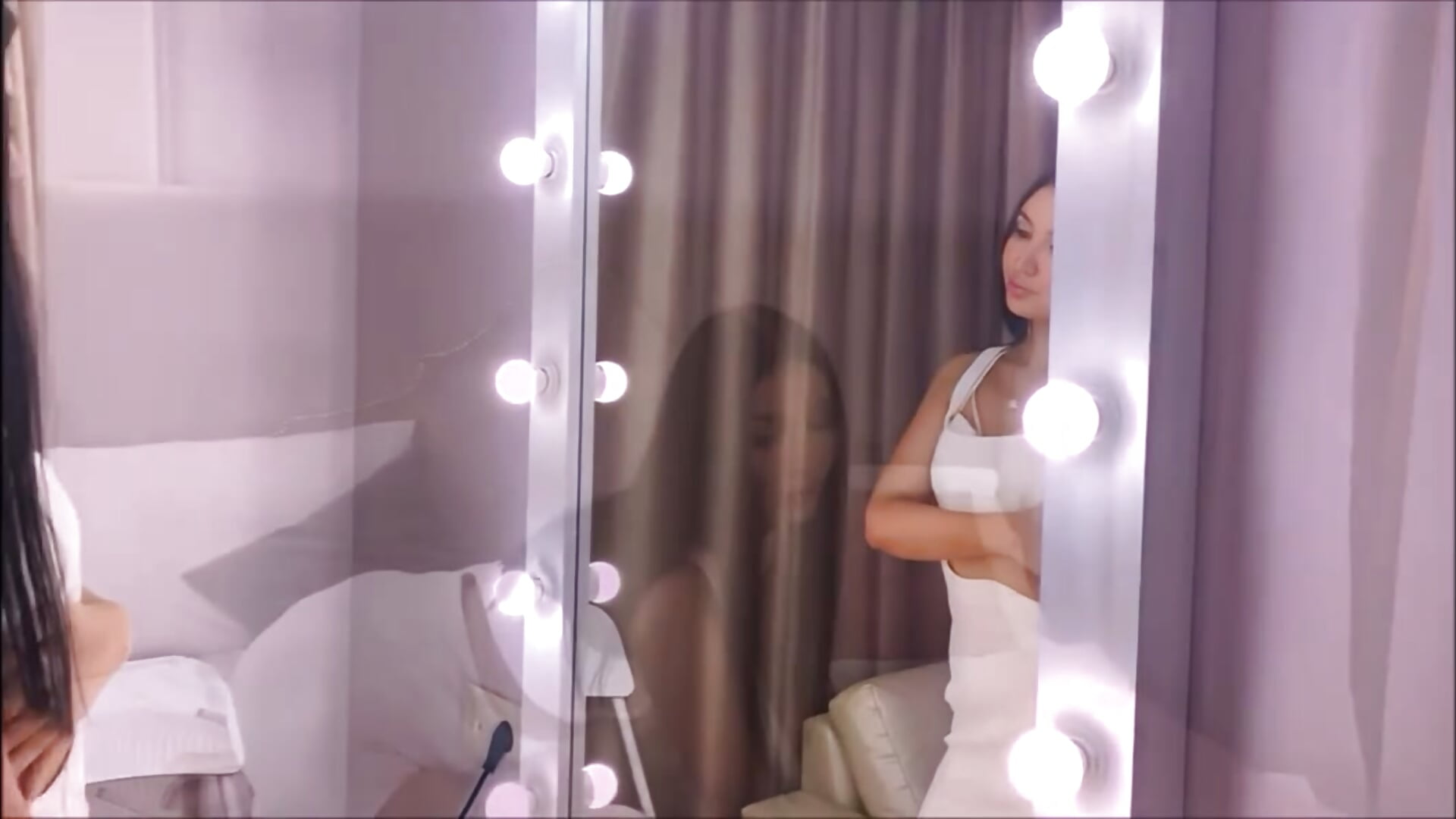 trim,7C96C7F8-D1CB-47C3-B6DD-9C7DCEF192DF - Vídeo de SelenaFoxy, modelo de vídeos