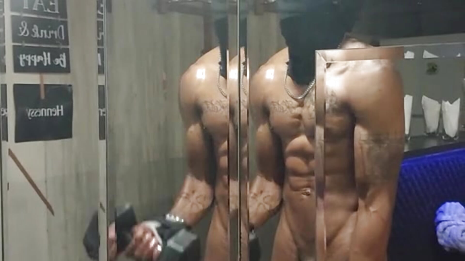 Backstage Warmup's #2 - ক্যাম মডেল xPrototype4x-এর ভিডিও