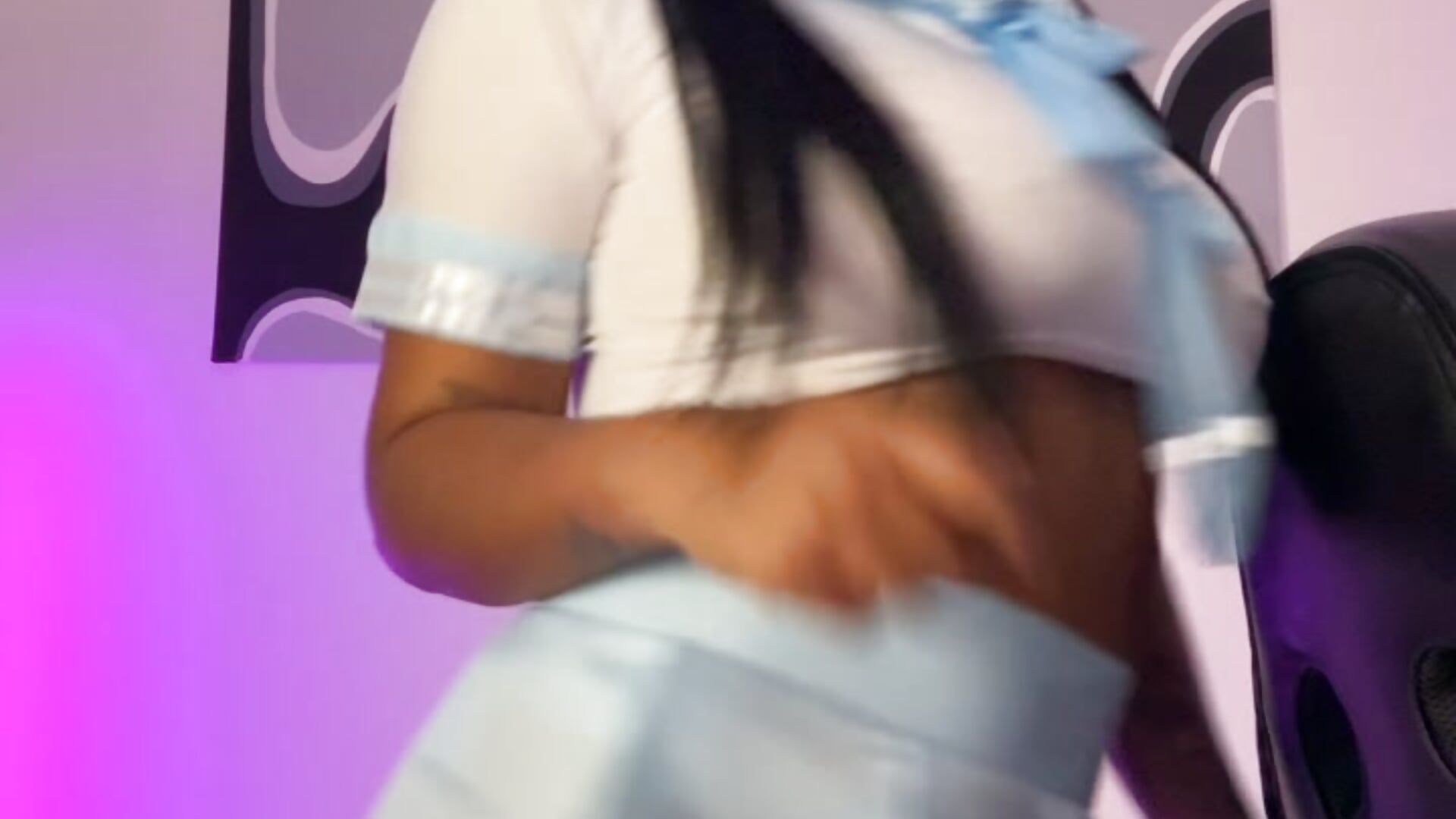 Súper cute 🩵 - video by meganjames1 cam model