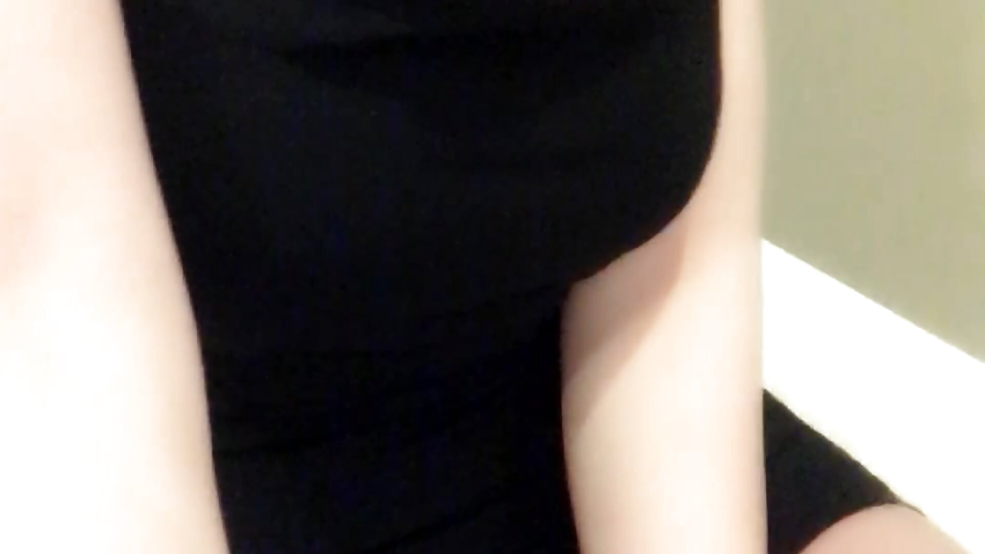 Black Dress Hotel Room - video by elisetutu69 cam model