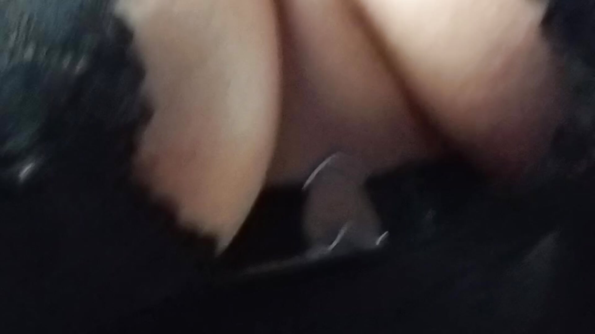 Tetas en la micro publica - video by Morenitha-XXX cam model