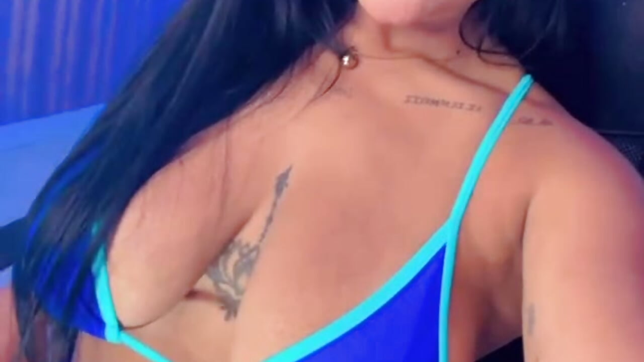 I AM YOUR TEMPTATION 🔥😏 - video by alaiasweet_ cam model
