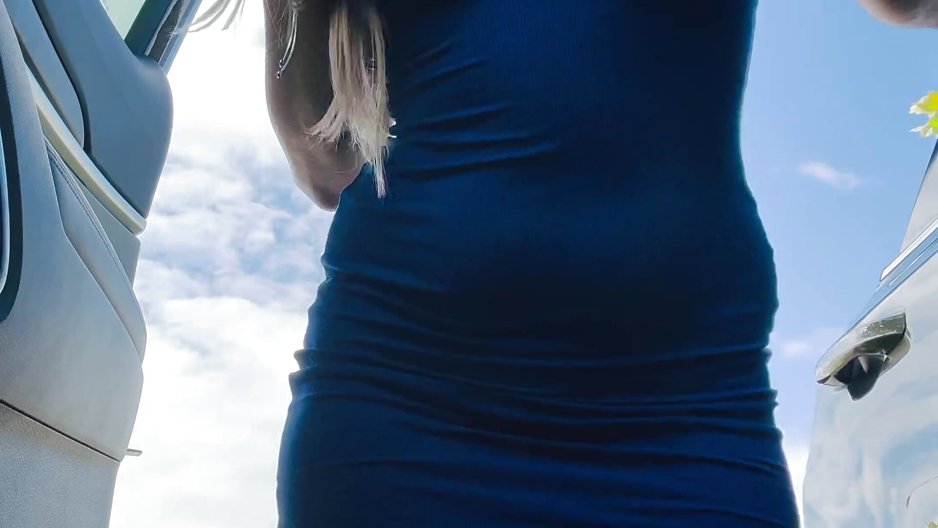 Boobs out in parking lot 🤭 – видео вебкам-модели Skyellar