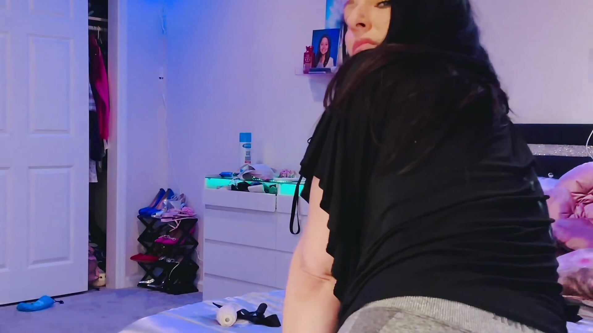 Dancing - відео від вебкаммоделі Oliviaaadreamz