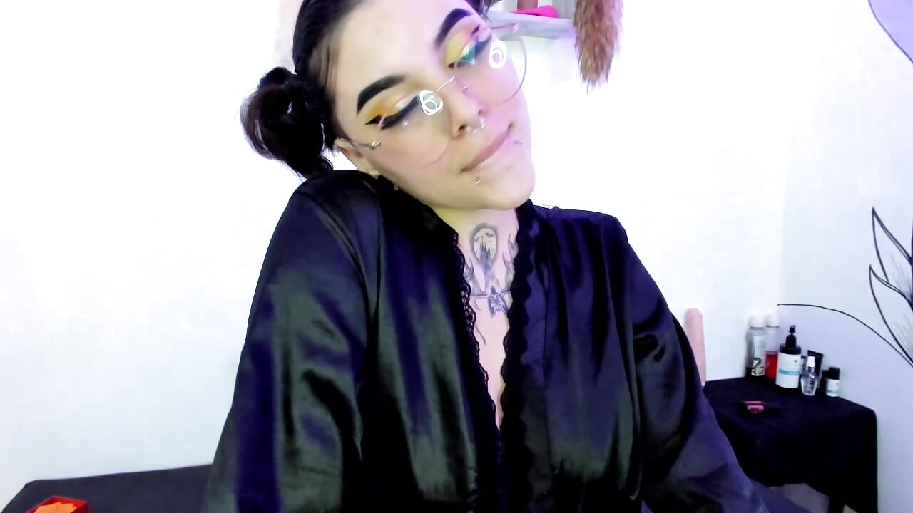 My cute pierced face. - video by MissCharlottte18 cam model