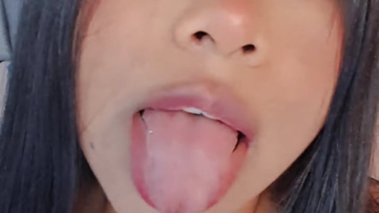 YUMMY 😋 - video by samantha_stan cam model