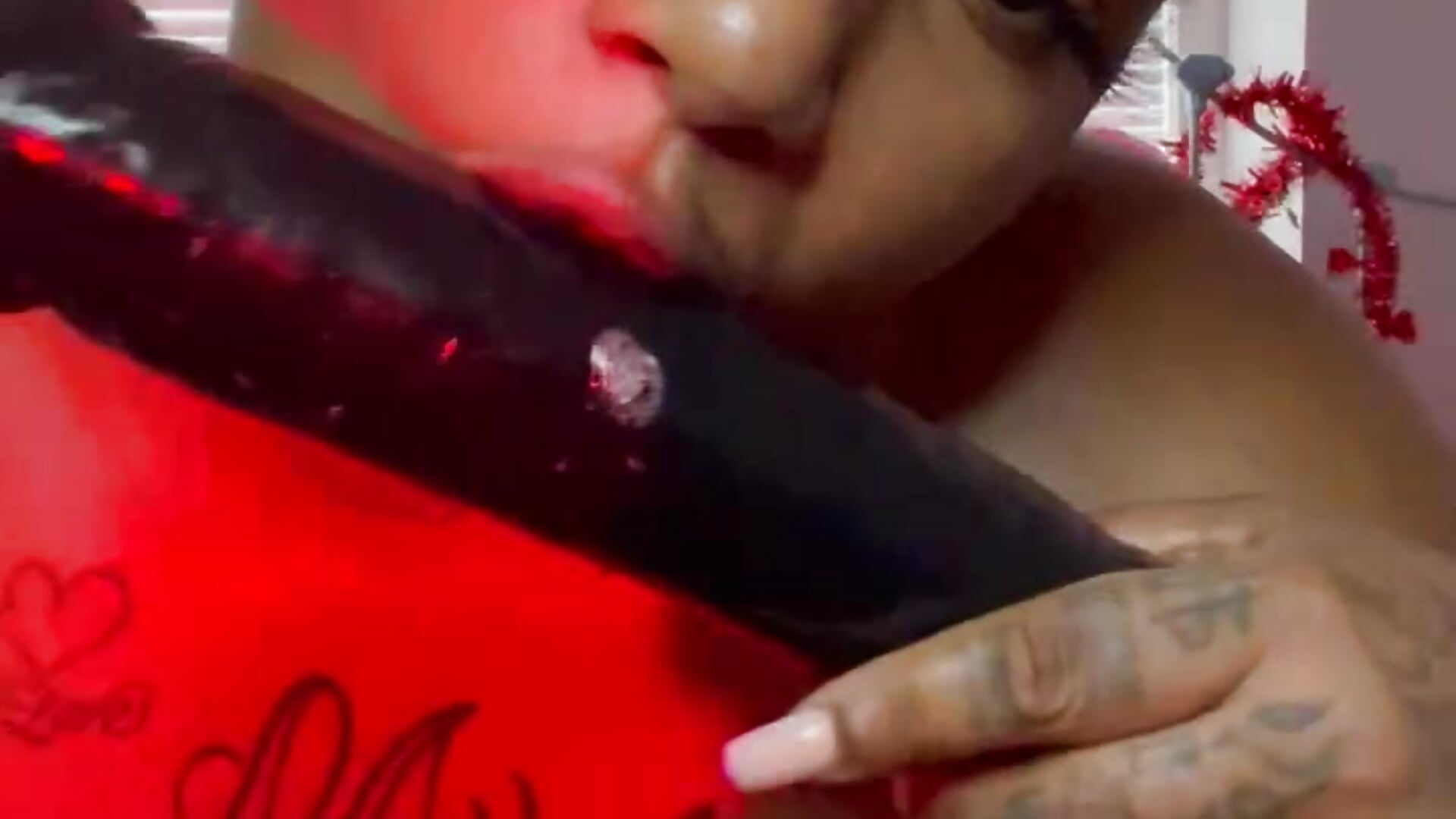 trim,01F943E7-CDF9-4F45-B5A4-3439840450C5 - วิดีโอโดย yourstruly_maileival โมเดลแคม