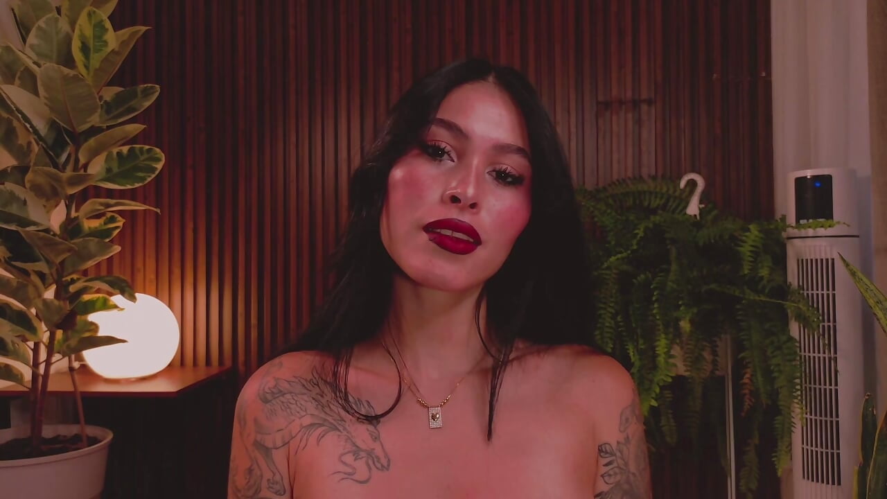 👄👄 - video by carolinerousev cam model
