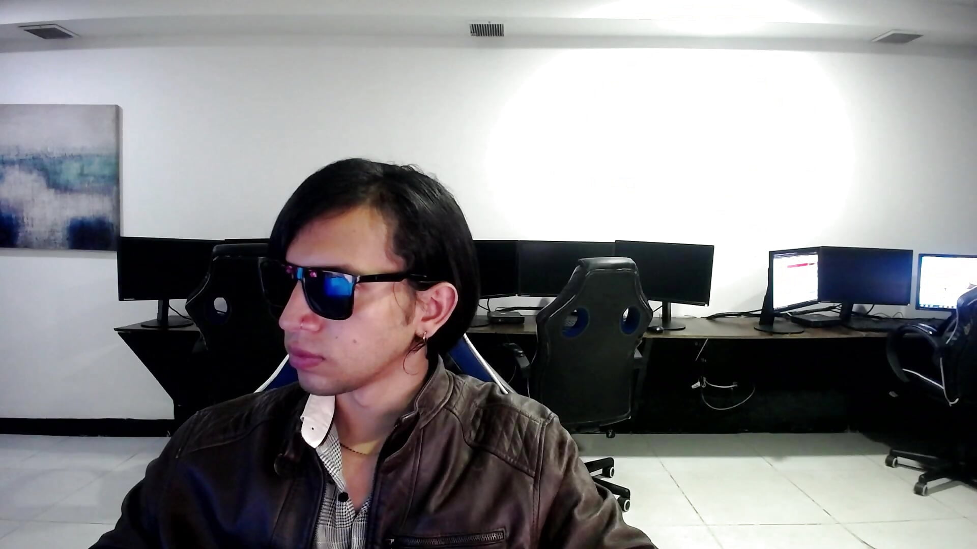 chilling at work - video by sexaeg0ns cam model