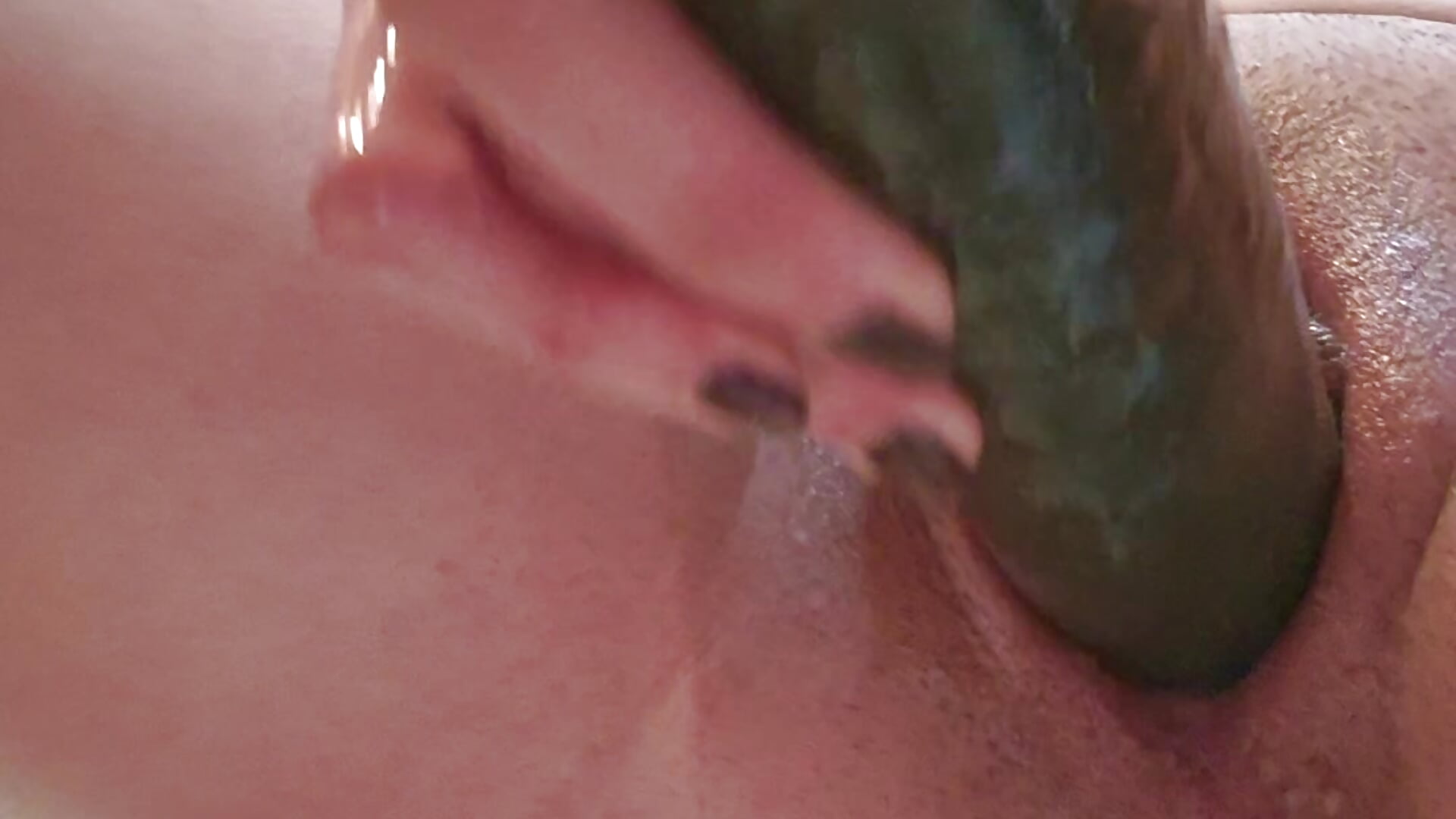 🔞🥒EATING his Cucumber like a goodGirl 🤩🥰🫀 - فيديو من Sam_Sara موديل الكام