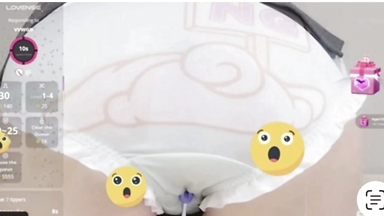 2年間総集編デスヨ！目を凝らしてみてみよ！！記念配信終わったら削除します👀これまでの全ての出会いにありがとーん！！😭🕊 - วิดีโอโดย -Kaedesuyo__9 โมเดลแคม