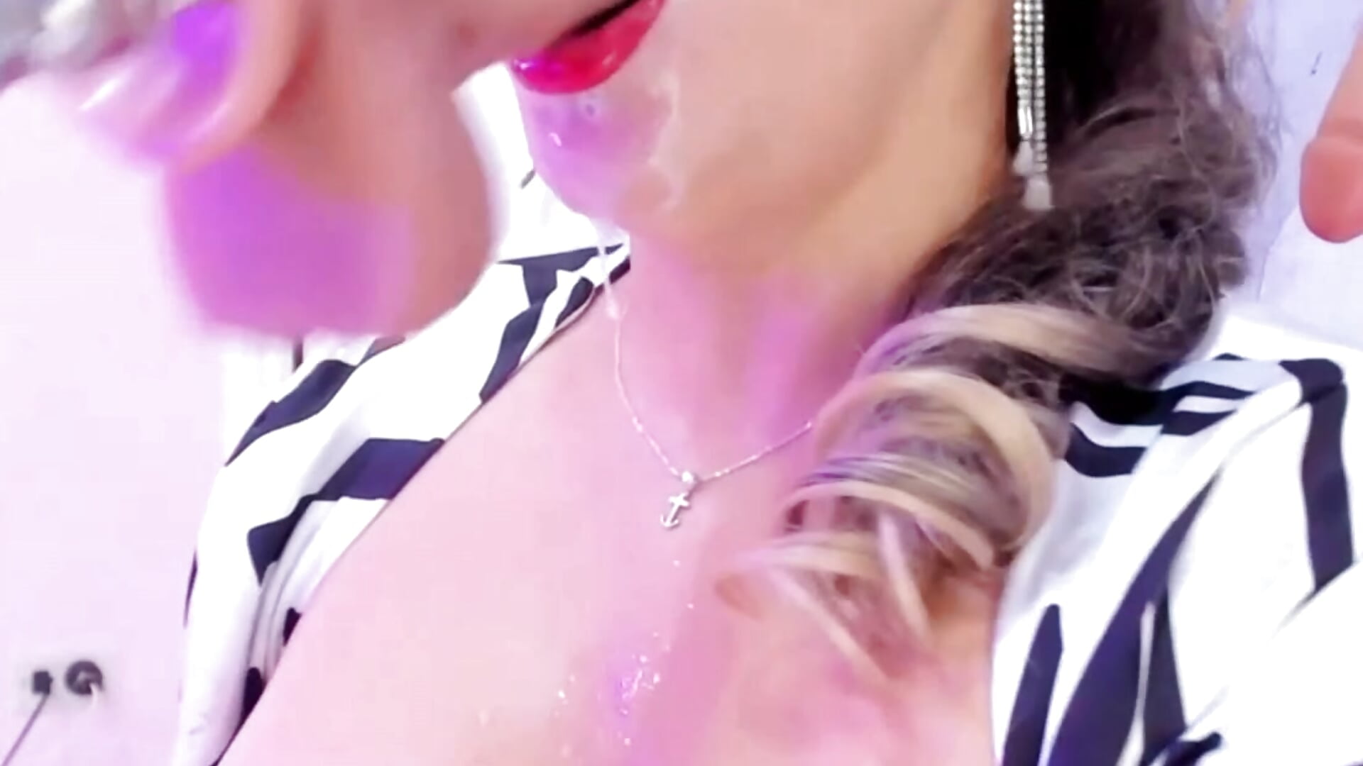🤤