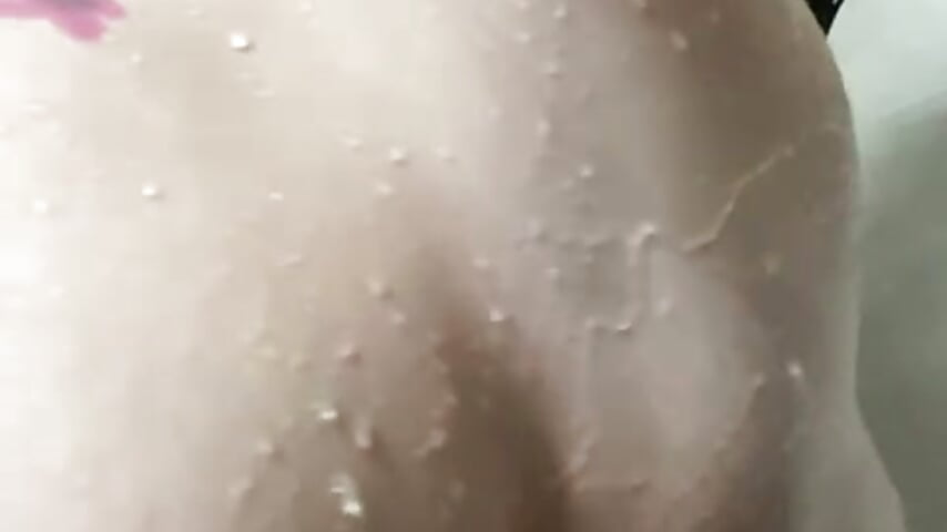 Show my body in the shower - 視頻由 _kalypso_ 主播提供