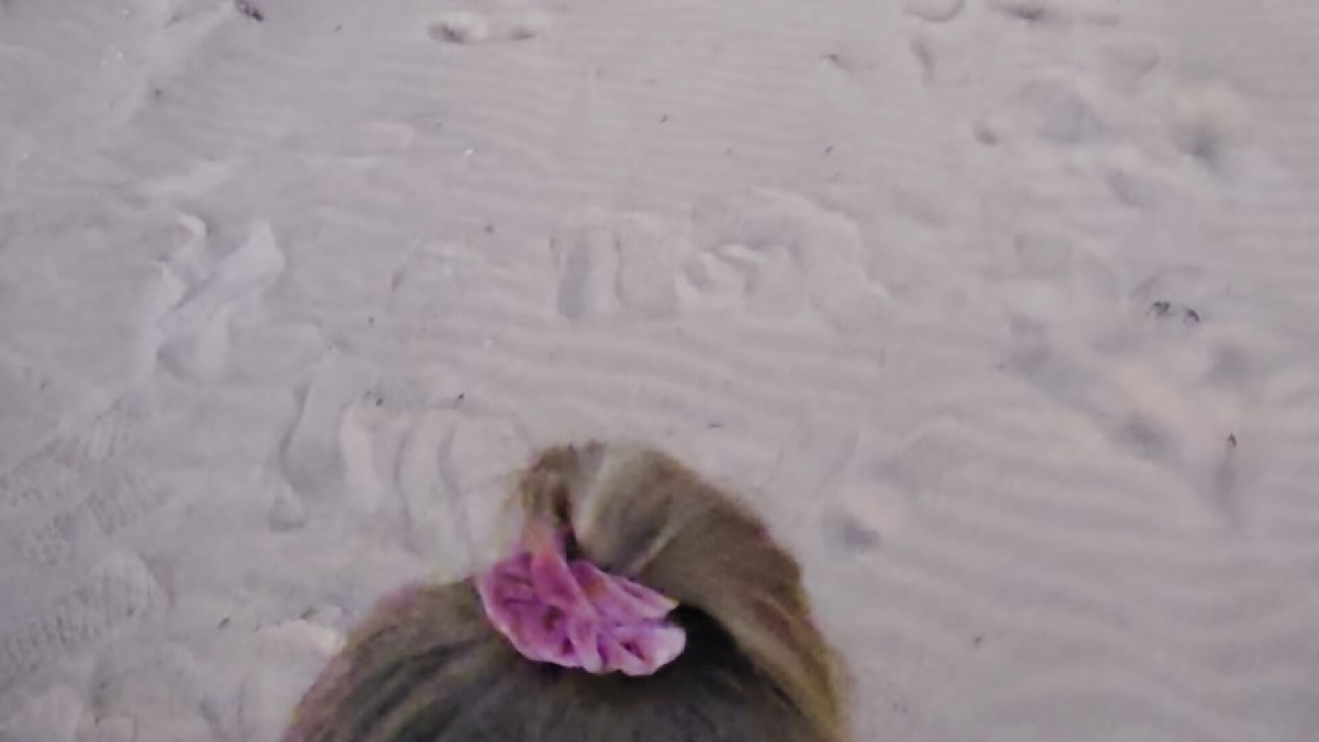 Blow am Beach - סרטון של Jassy_Foxy, דוגמן/ית מצלמה