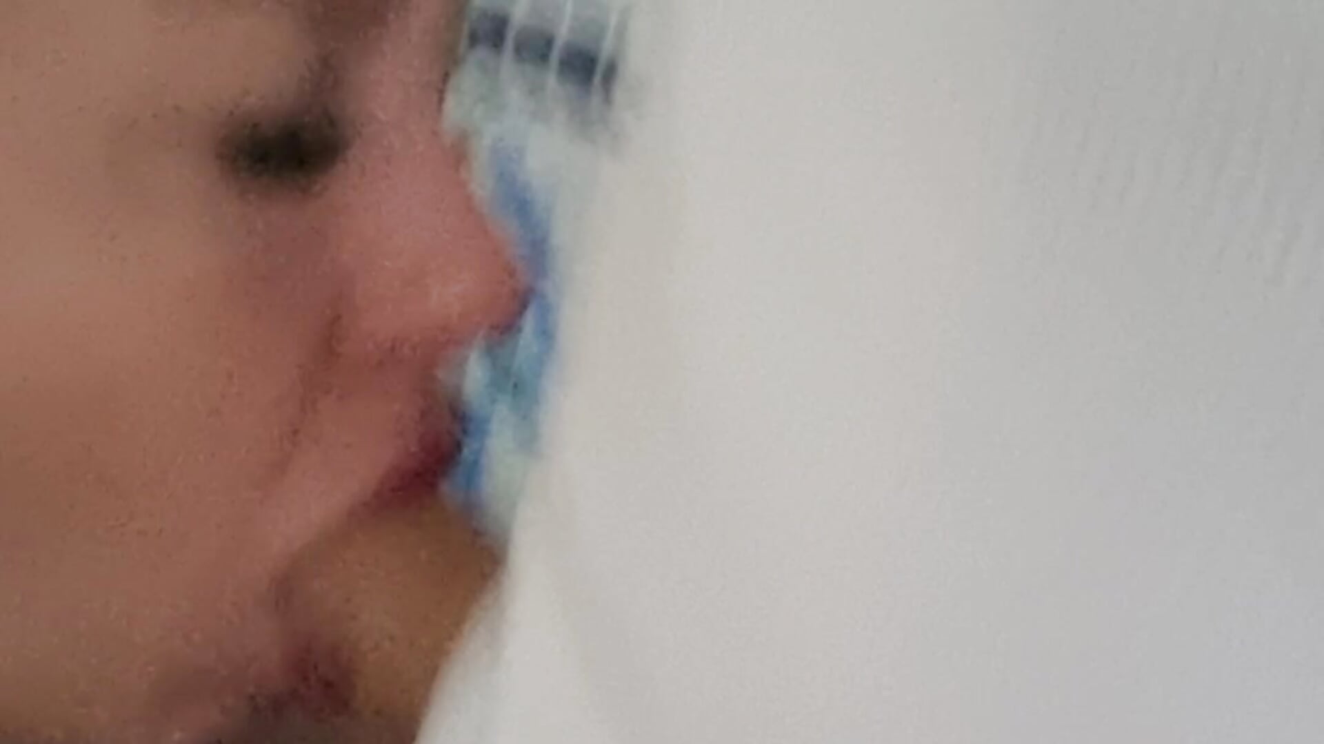 Blowjob im Spa - video by Jassy_Foxy cam model