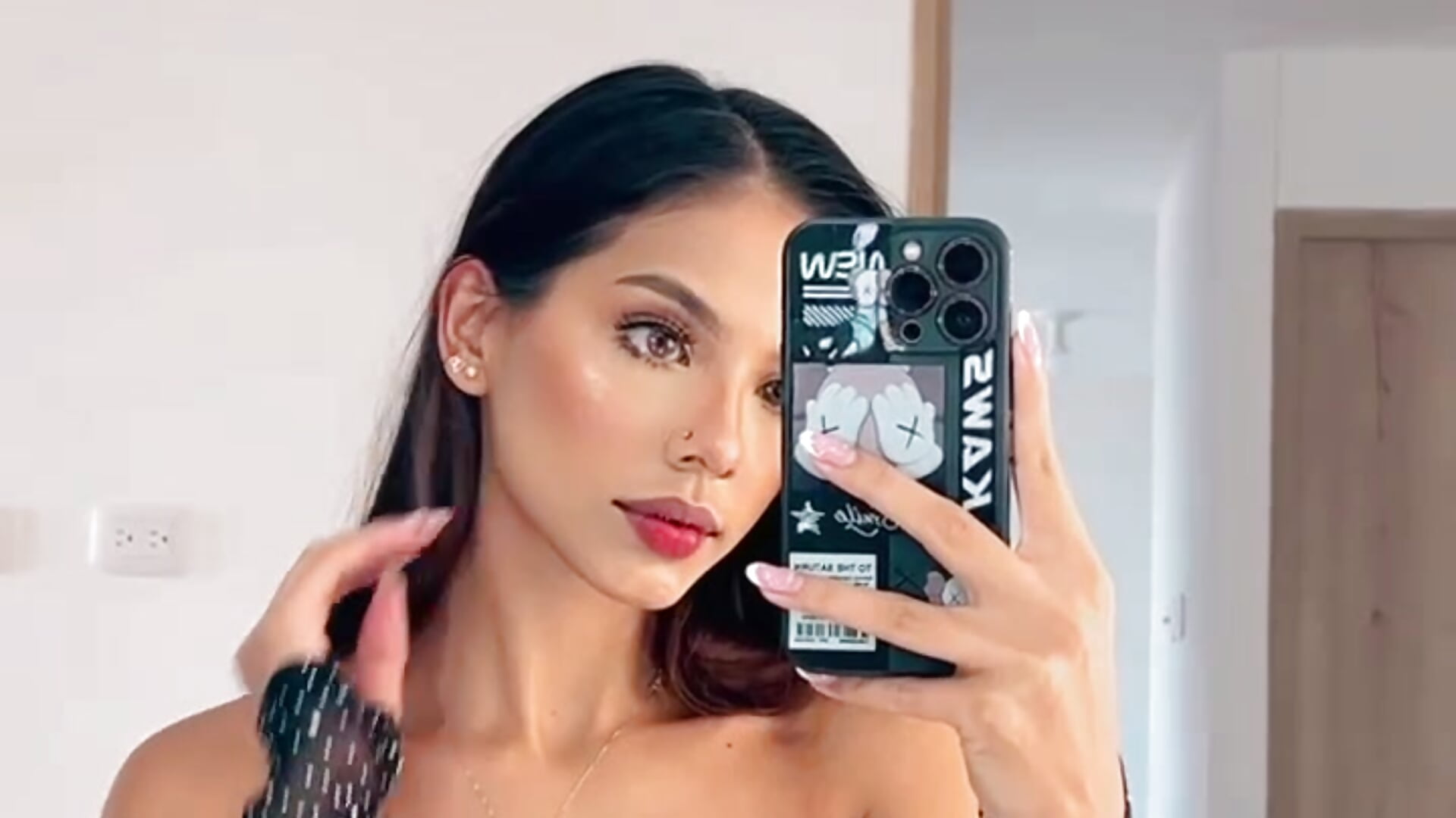 Welcome - video by Bella_cutte_ cam model