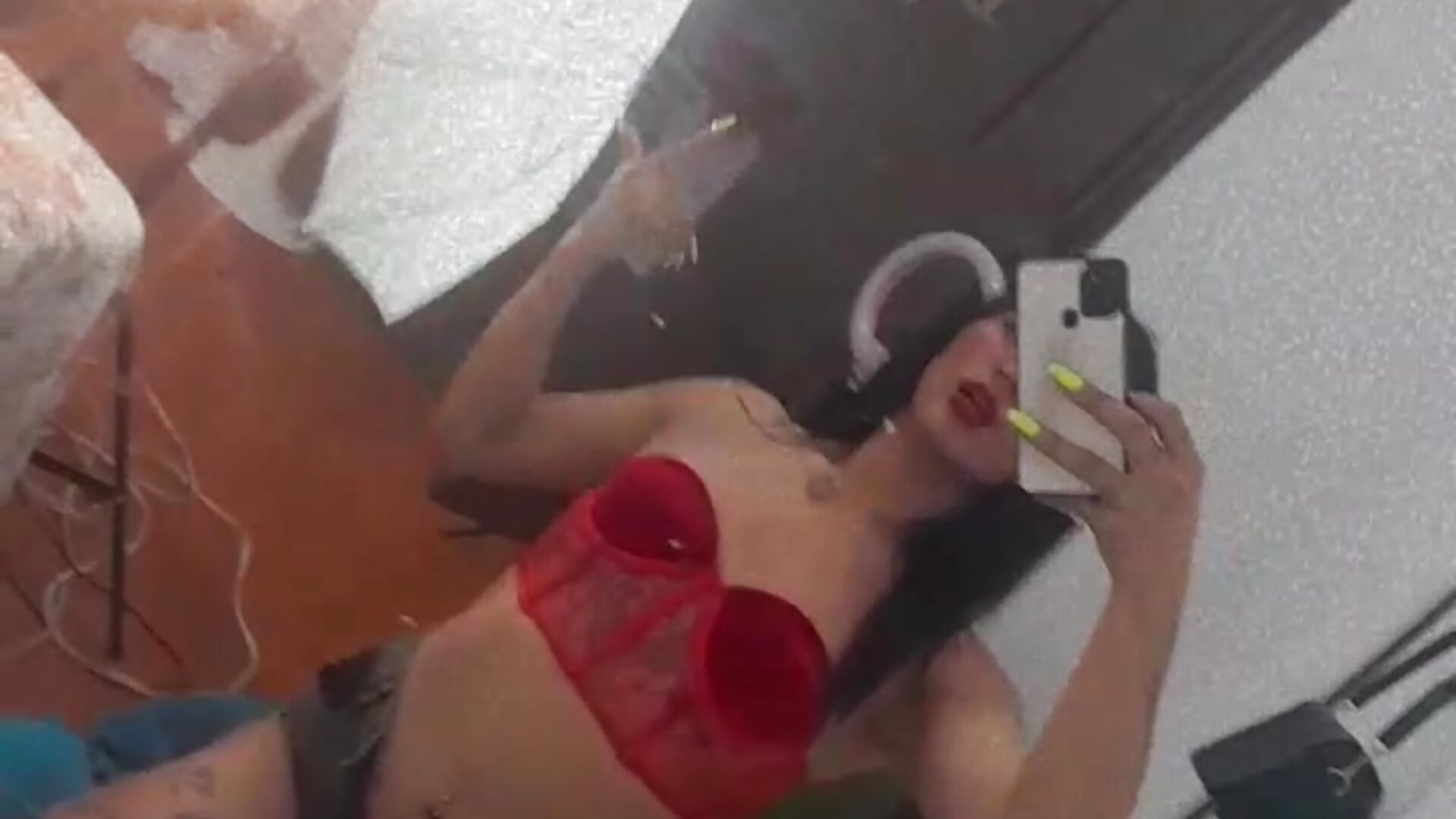 ♥ - video by Alezkathompson cam model