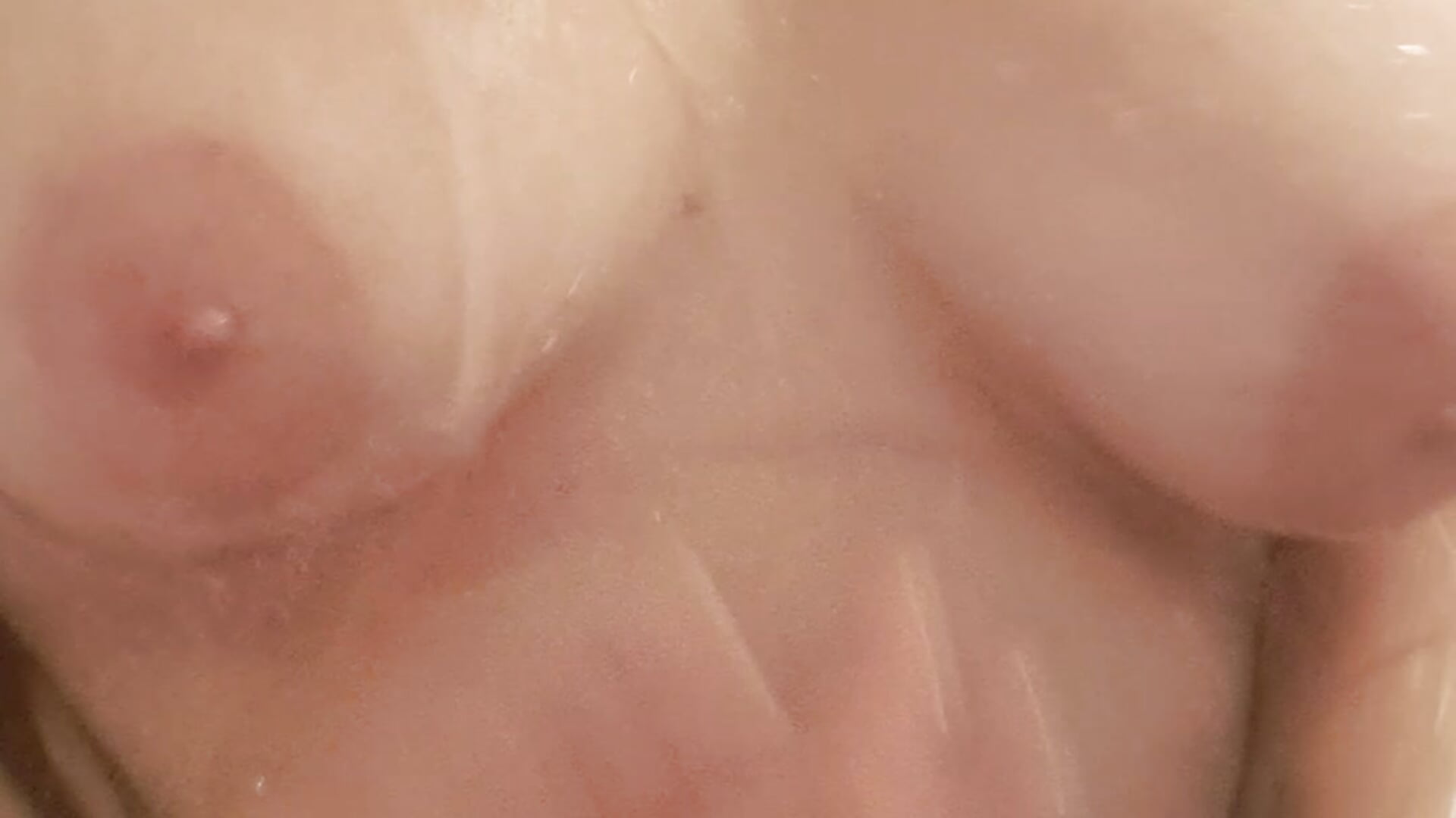 Boobbath - video by milfje2023 cam model