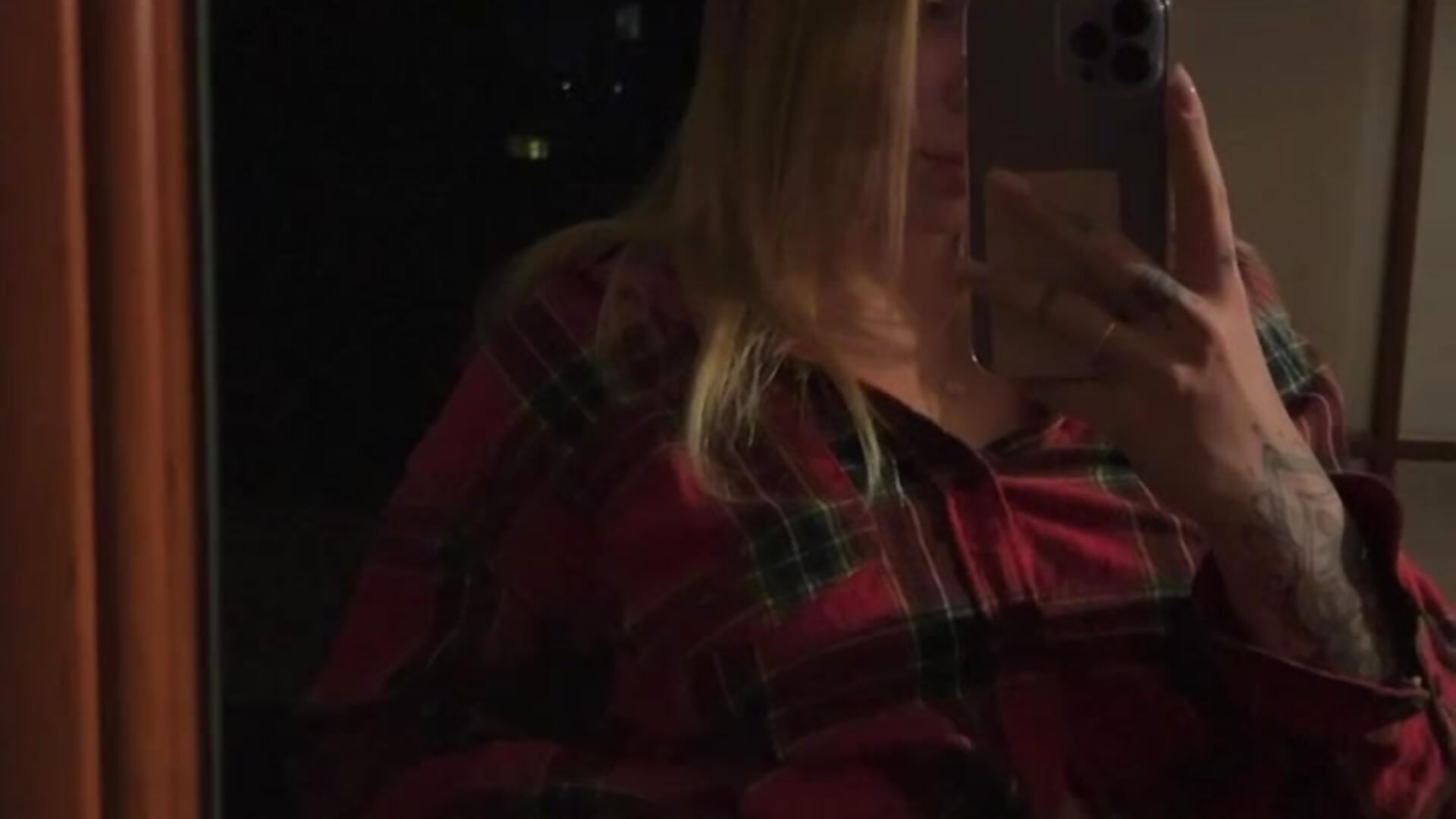 Poison - video by EmilyFirst cam model