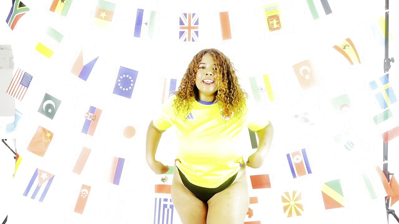 I'm also in World Cup mode and today is the debut of the Colombian team. - video by Your_big_ebony_goddness cam model