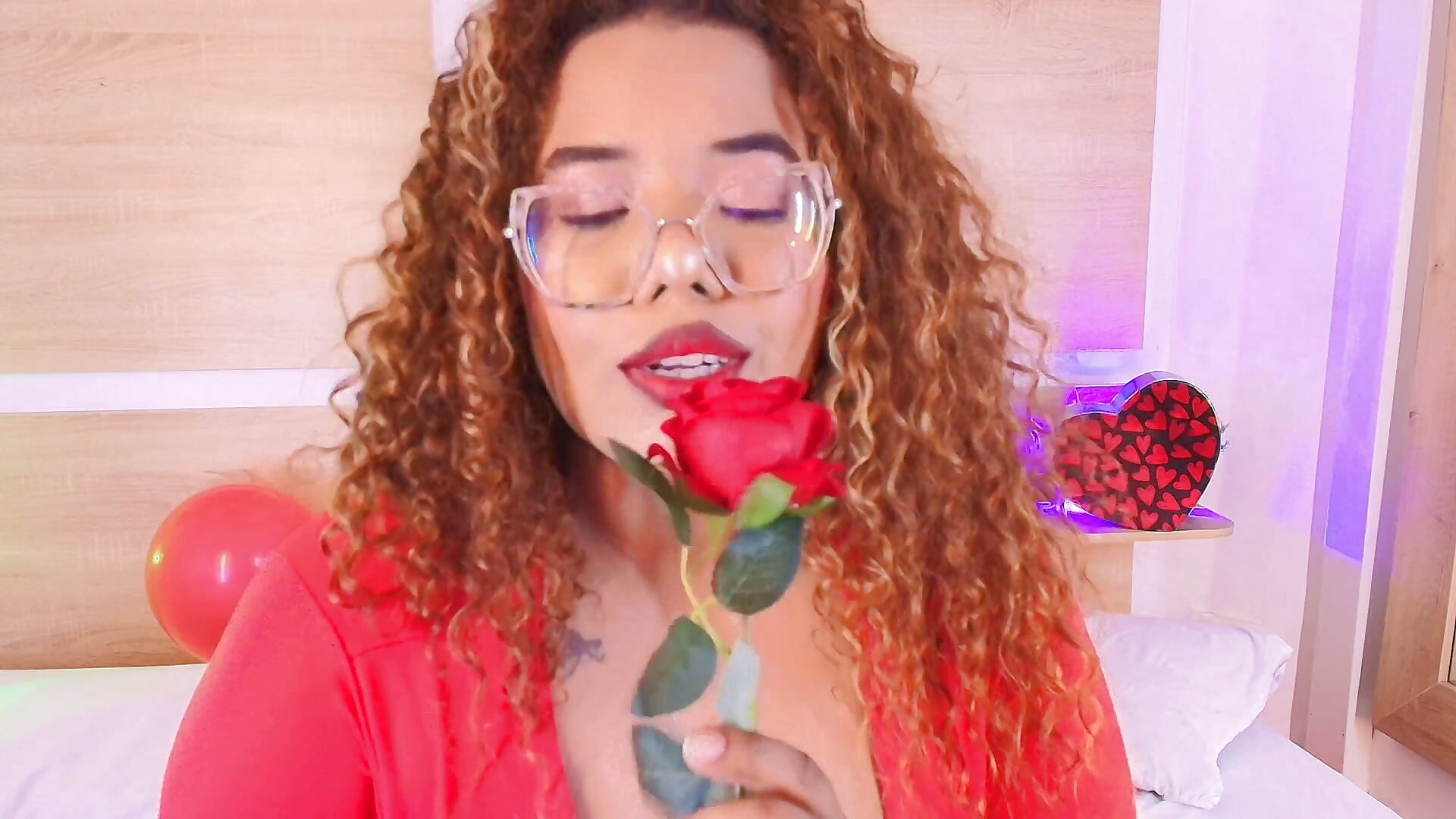 happy valentines day my honey - vidéo du modèle de showcams _nickypurple_