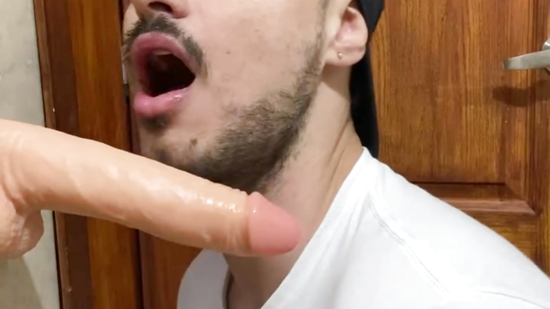 Blowjob dildo - video của người mẫu cam Mateoking__