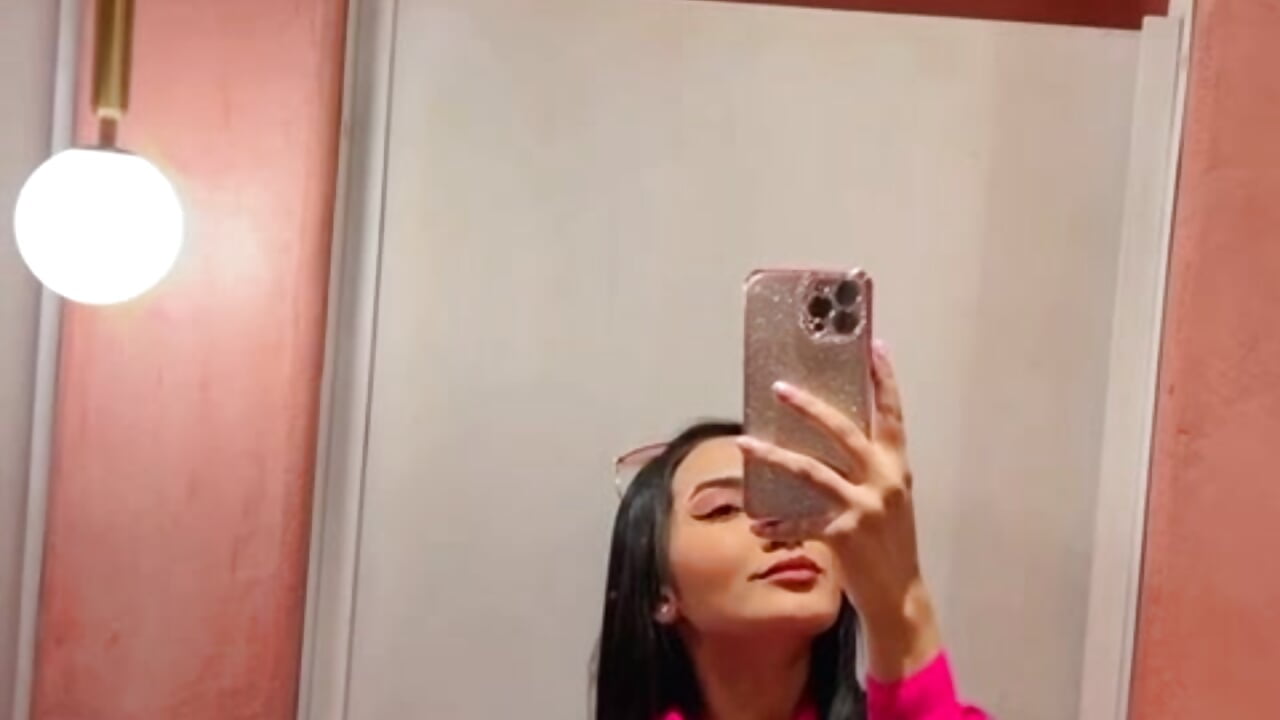 ❤ - video by Zara_uwu_ cam model