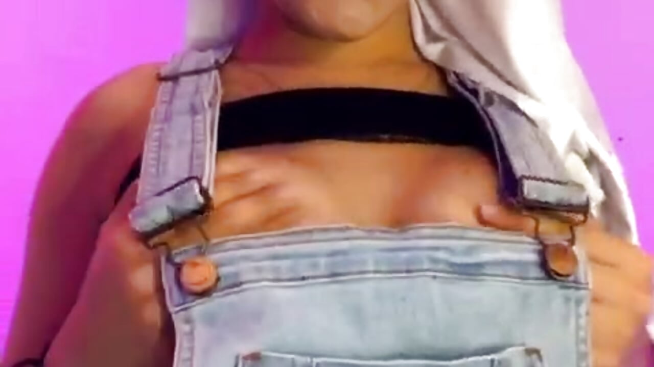 <3