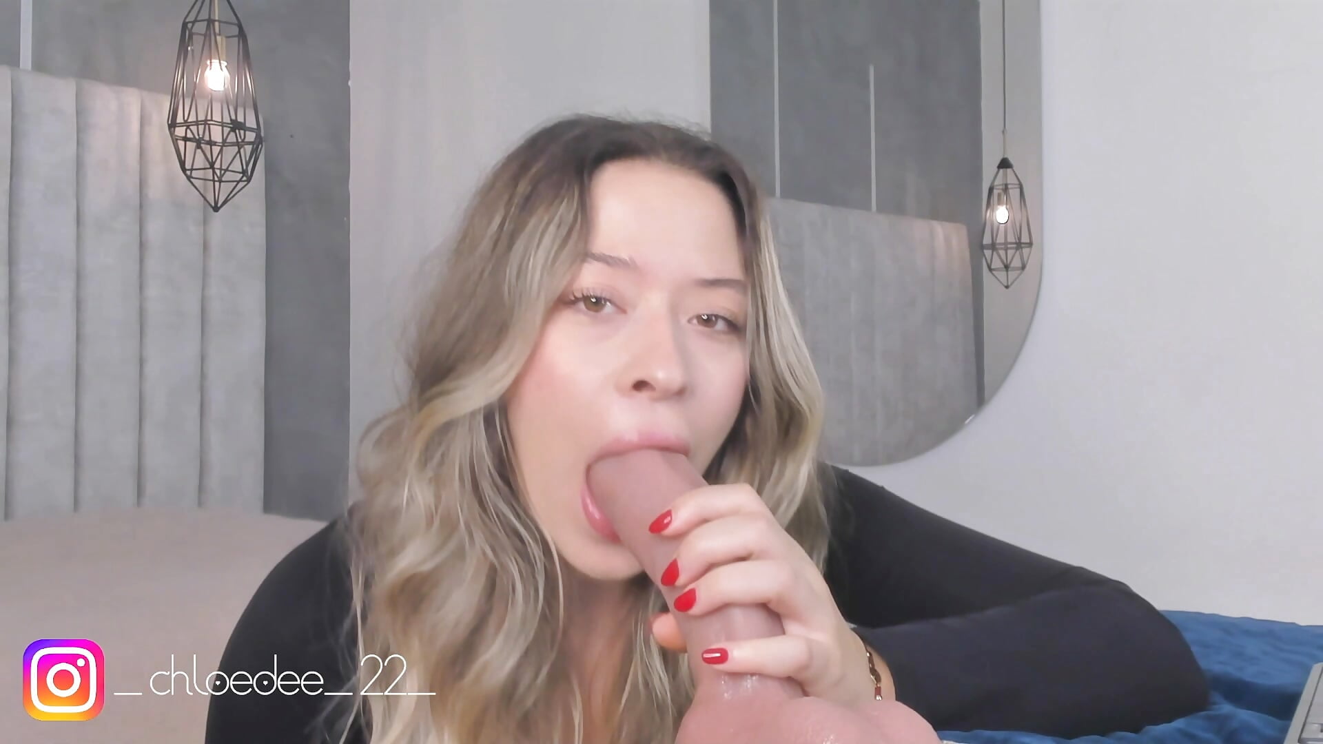 Rub Cock With My Lips 😈
