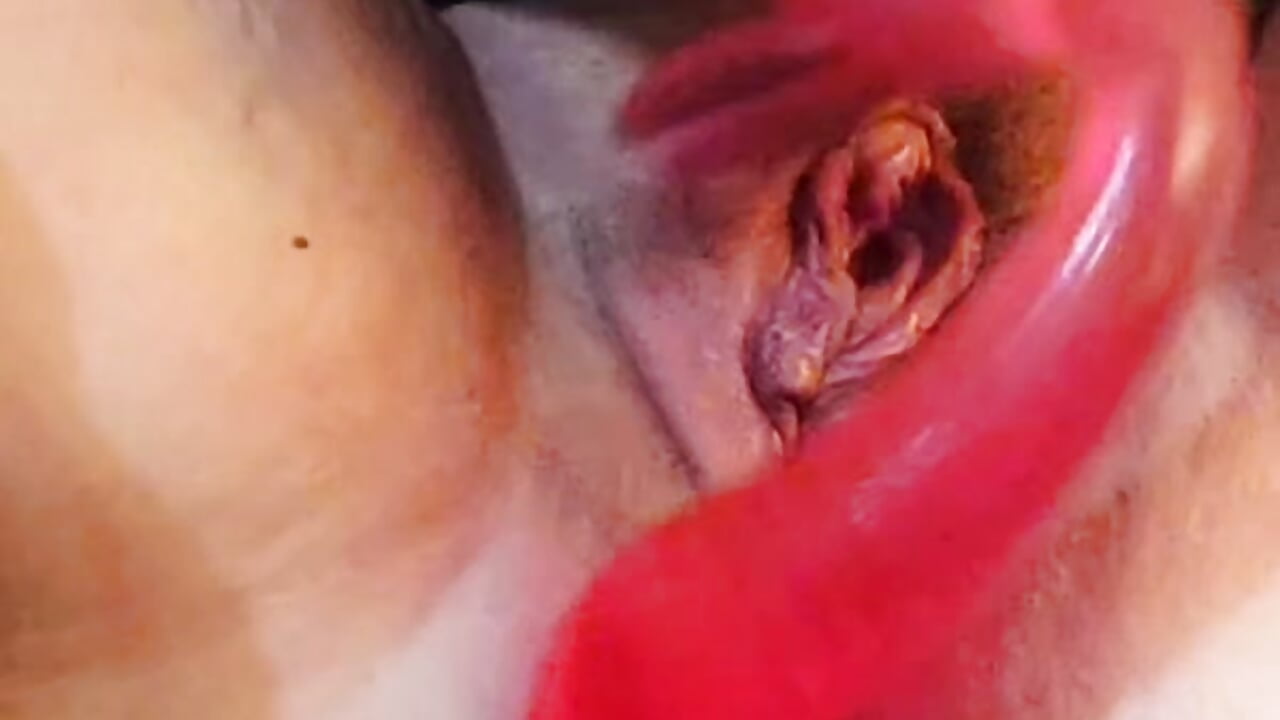 Squirting 2 - video by MizDallas72 cam model