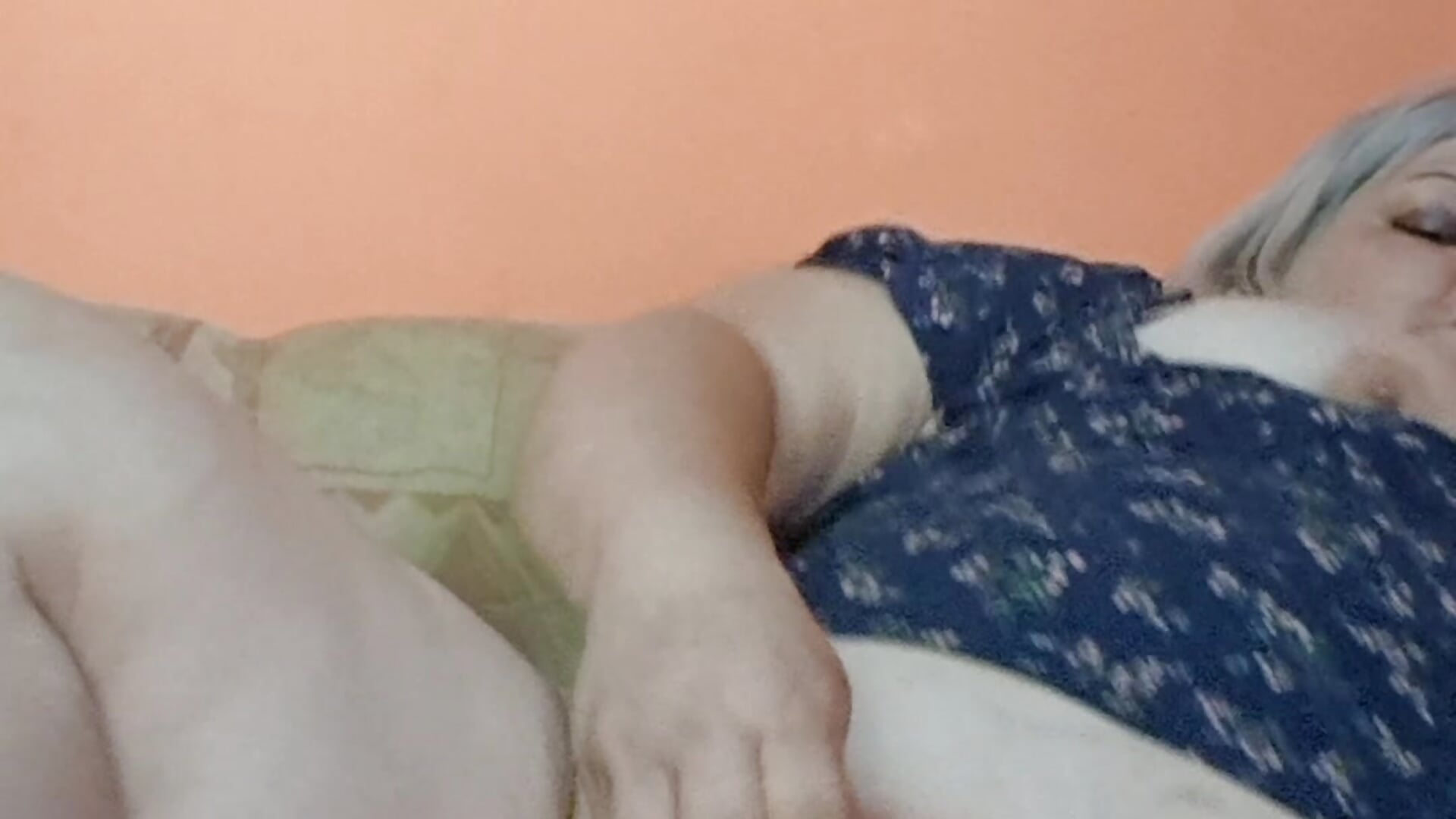 fucking my pussy. big cum. sq......puncim dugása. Nagy élvezéssel. Spr..........c