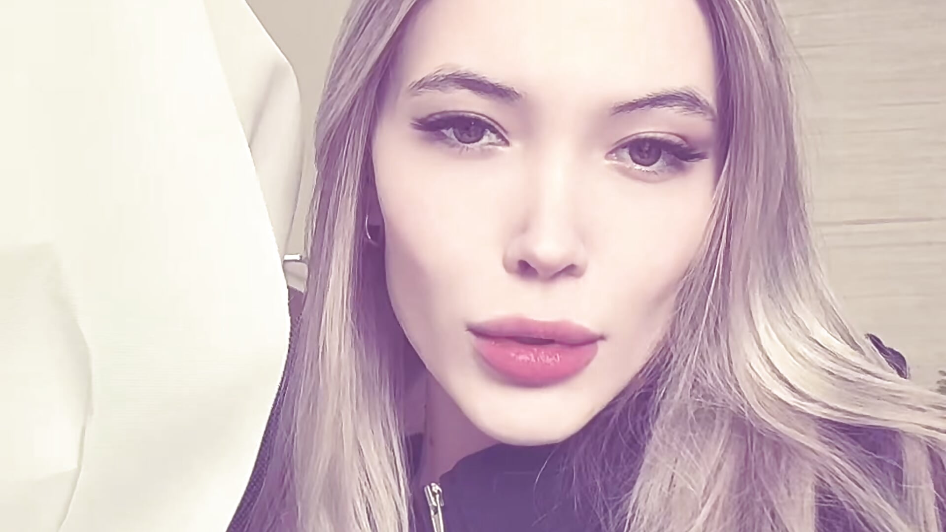 Happy birthday to me🎉❤️ – video modela na kameri -HollyWay-