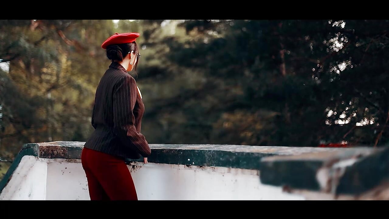 two sides - video by MeIisaLove cam model