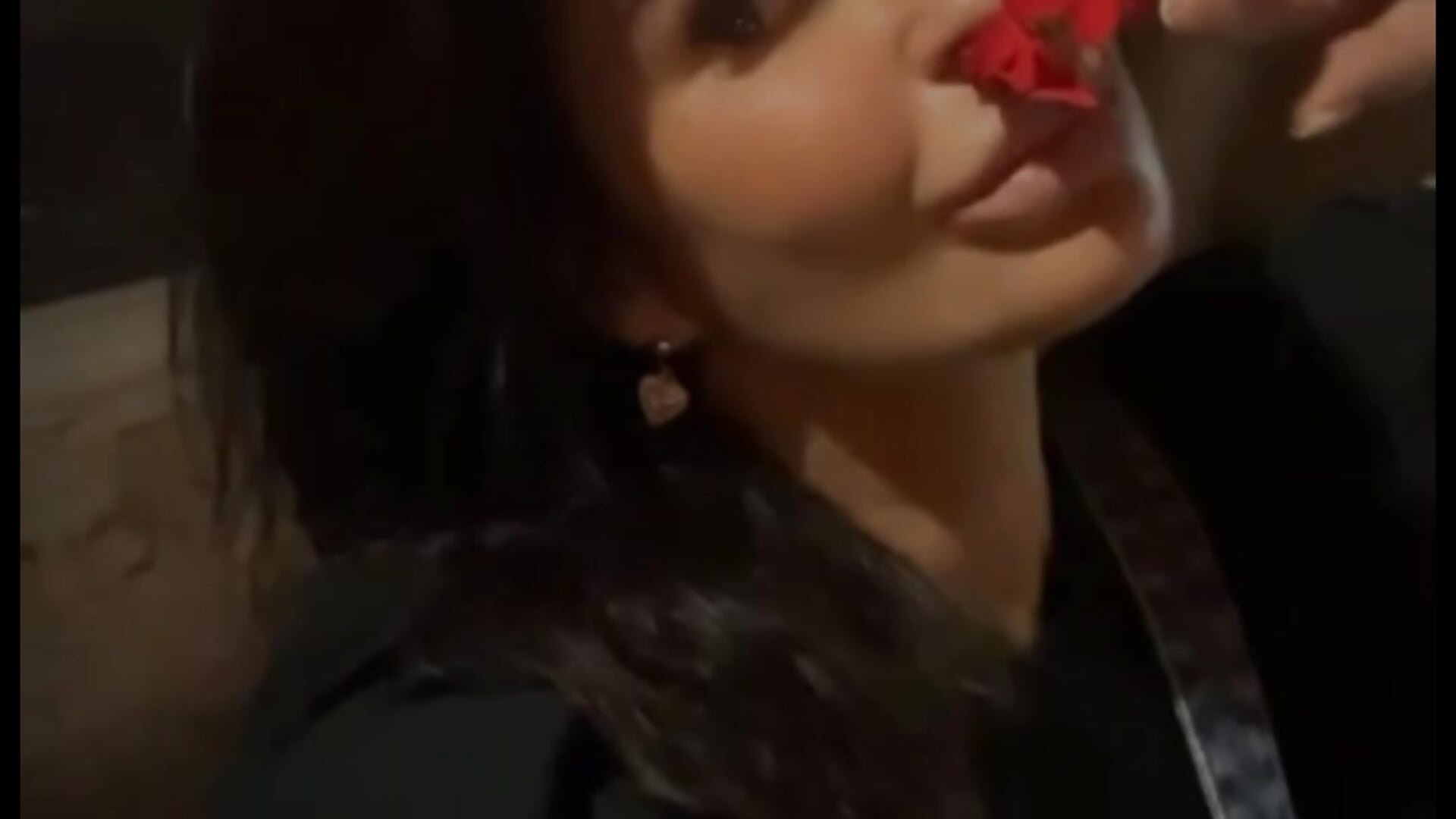 flower - video by AerysMitch cam model