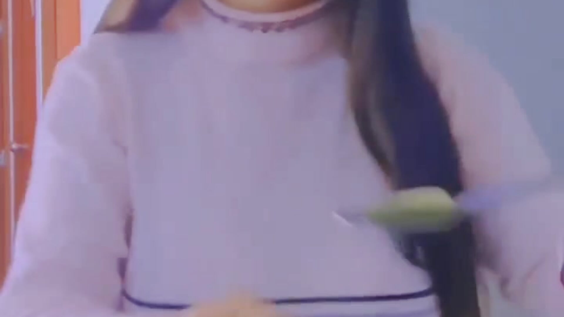 te puedo alimentar - відео від вебкаммоделі helen_bunnnyx