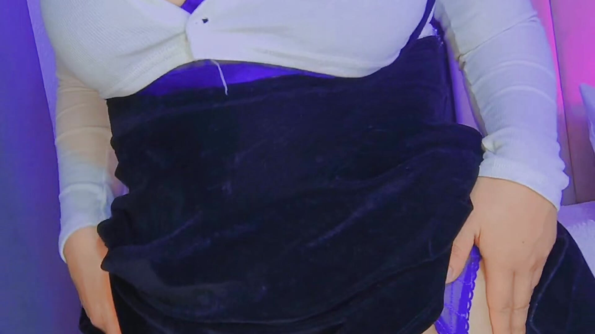 ❤️‍ - відео від вебкаммоделі helen_bunnnyx