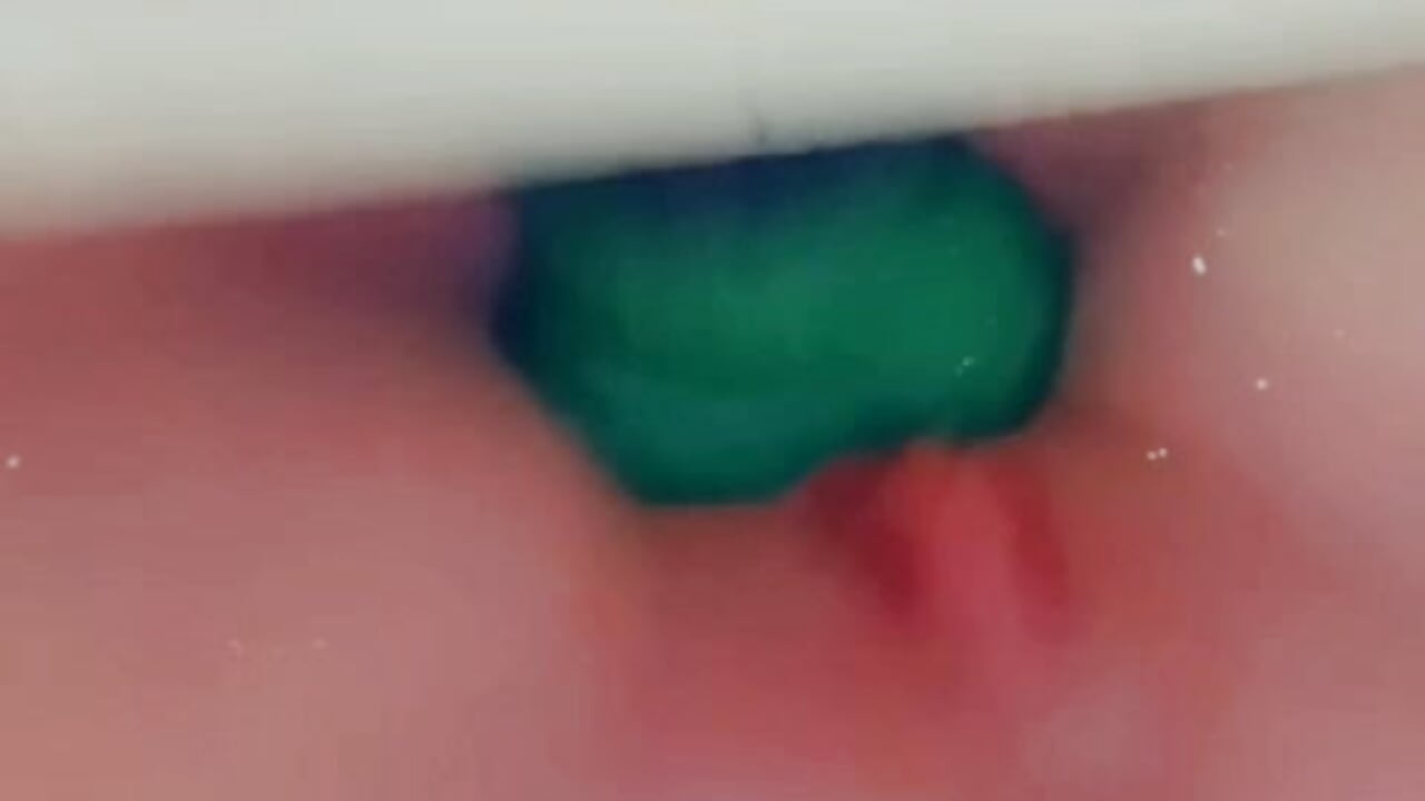 DEEP AND HUGE - video SillyThiccRed kameramallilta