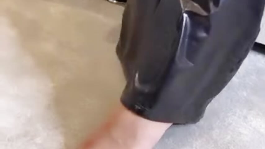 Unzip the dress for me - video by JesicaCoper cam model