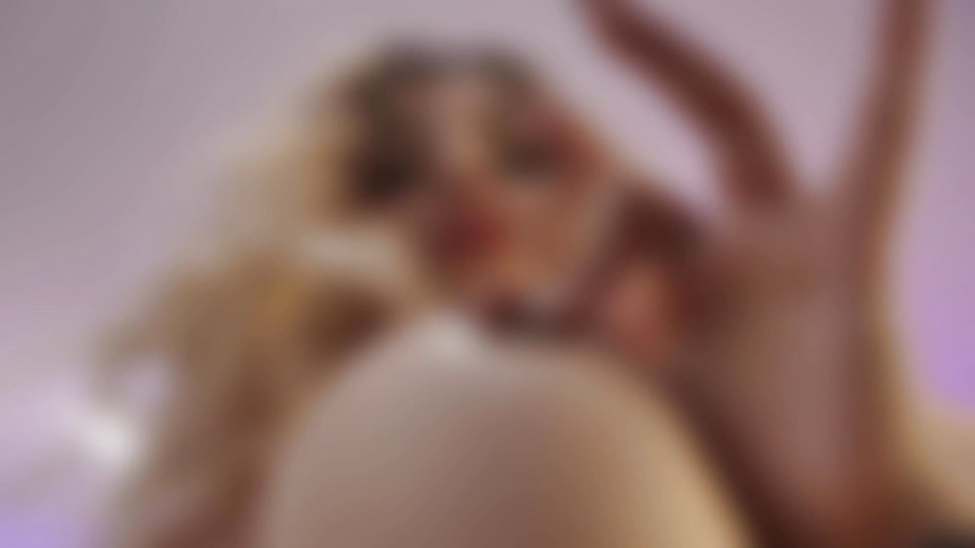 Sucking and spitting on my tits!💦🥵 - βίντεο μοντέλου pao2c