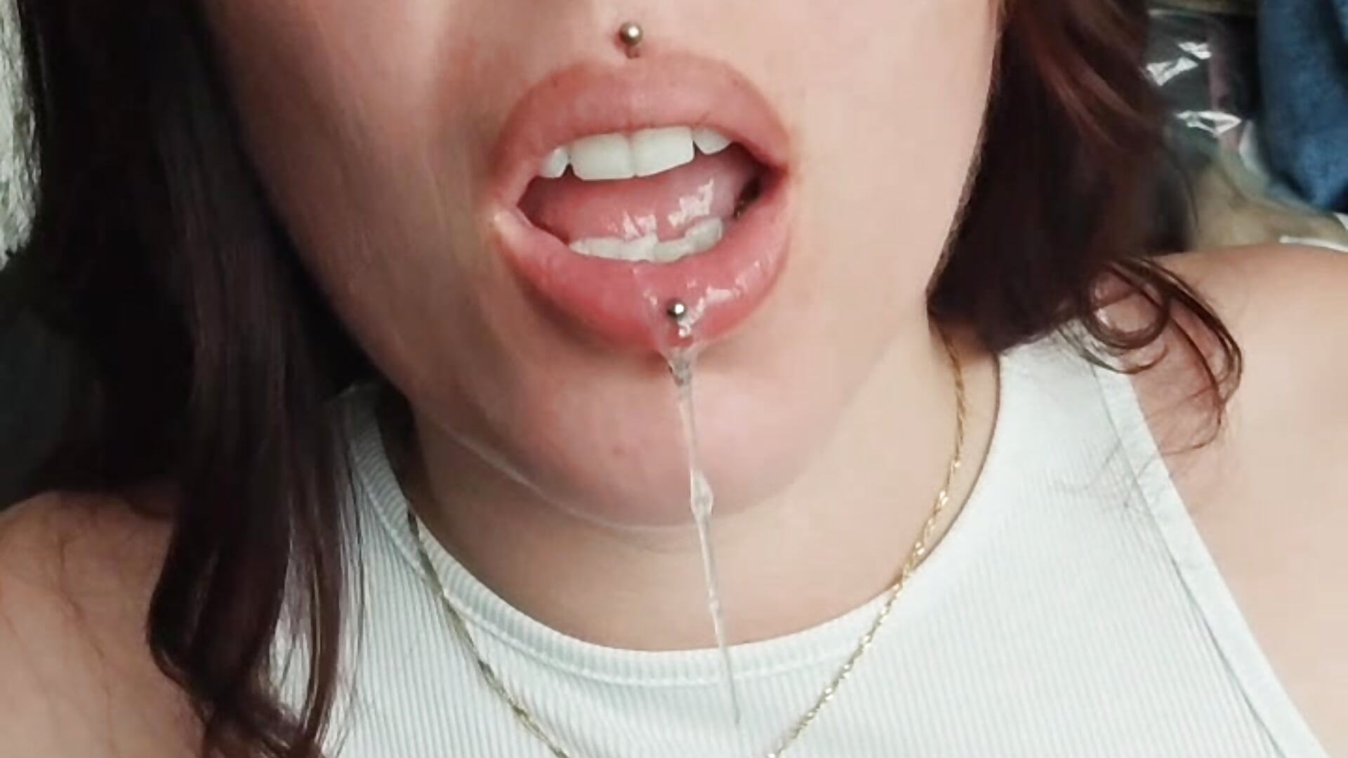 Perversester Dildo Deepthroat - bis zum spucken & heulen - video by Provocunt cam model