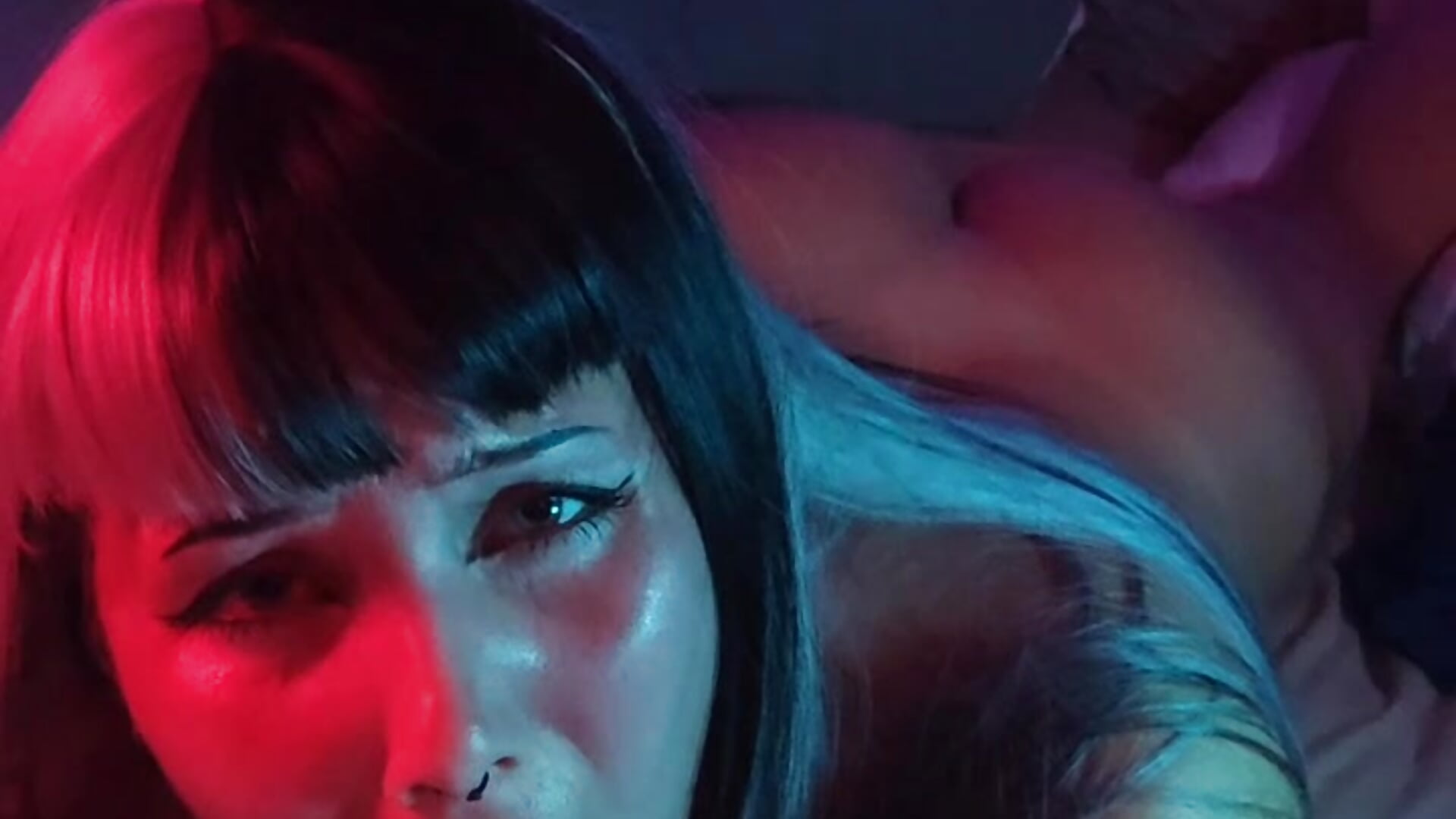 Horny Goth-slut - O-face Orgasm - 3 times 😵🥵