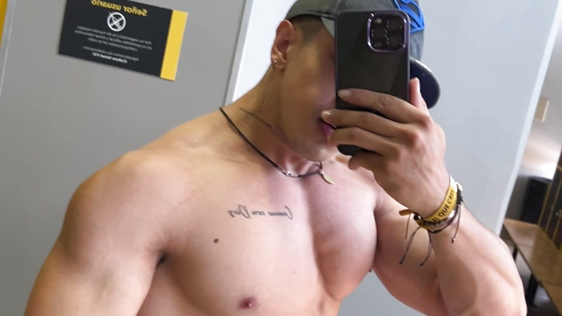 Ripped - Dominic_Joness 캠 모델의 동영상