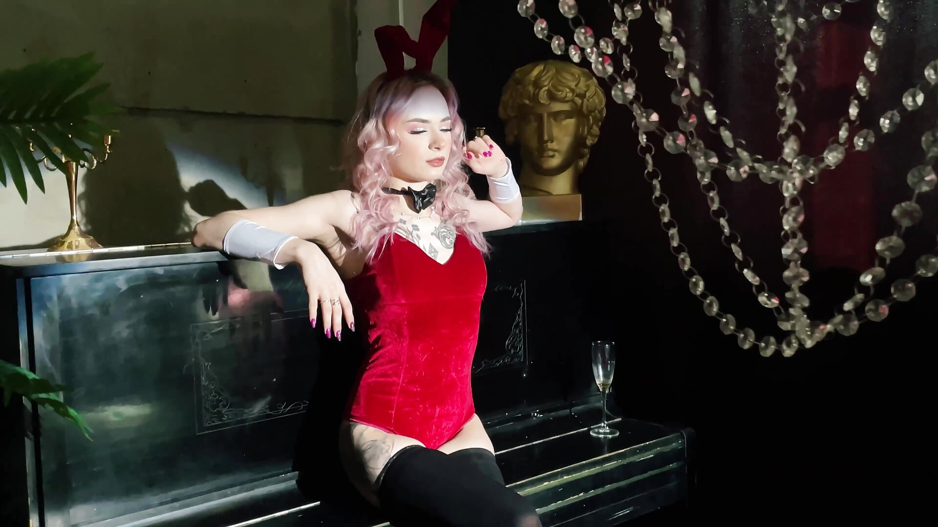 ur cute red rabbit ^. . ^