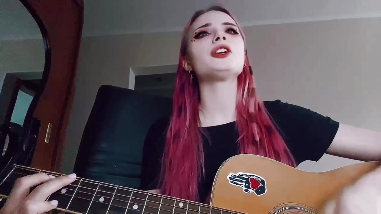 One of my fav songs on guitar:3