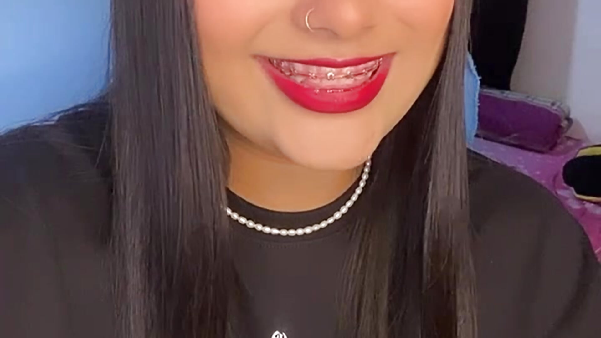 Face - video by NatashaBrown12 cam model