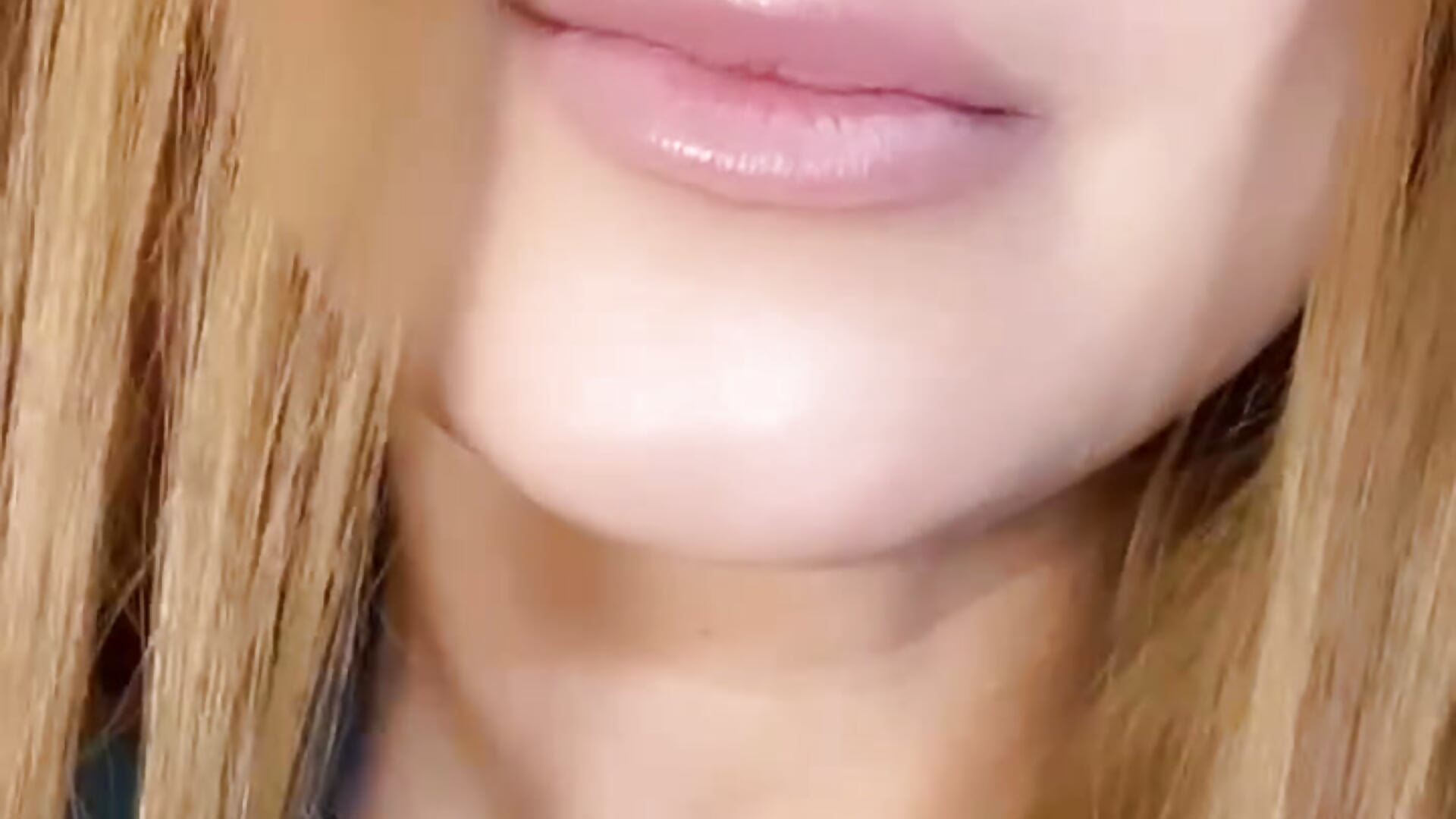 trim,207608ED-90A8-4EC8-AF7E-E592DC4C0162 - video oleh model kamera Minelliss